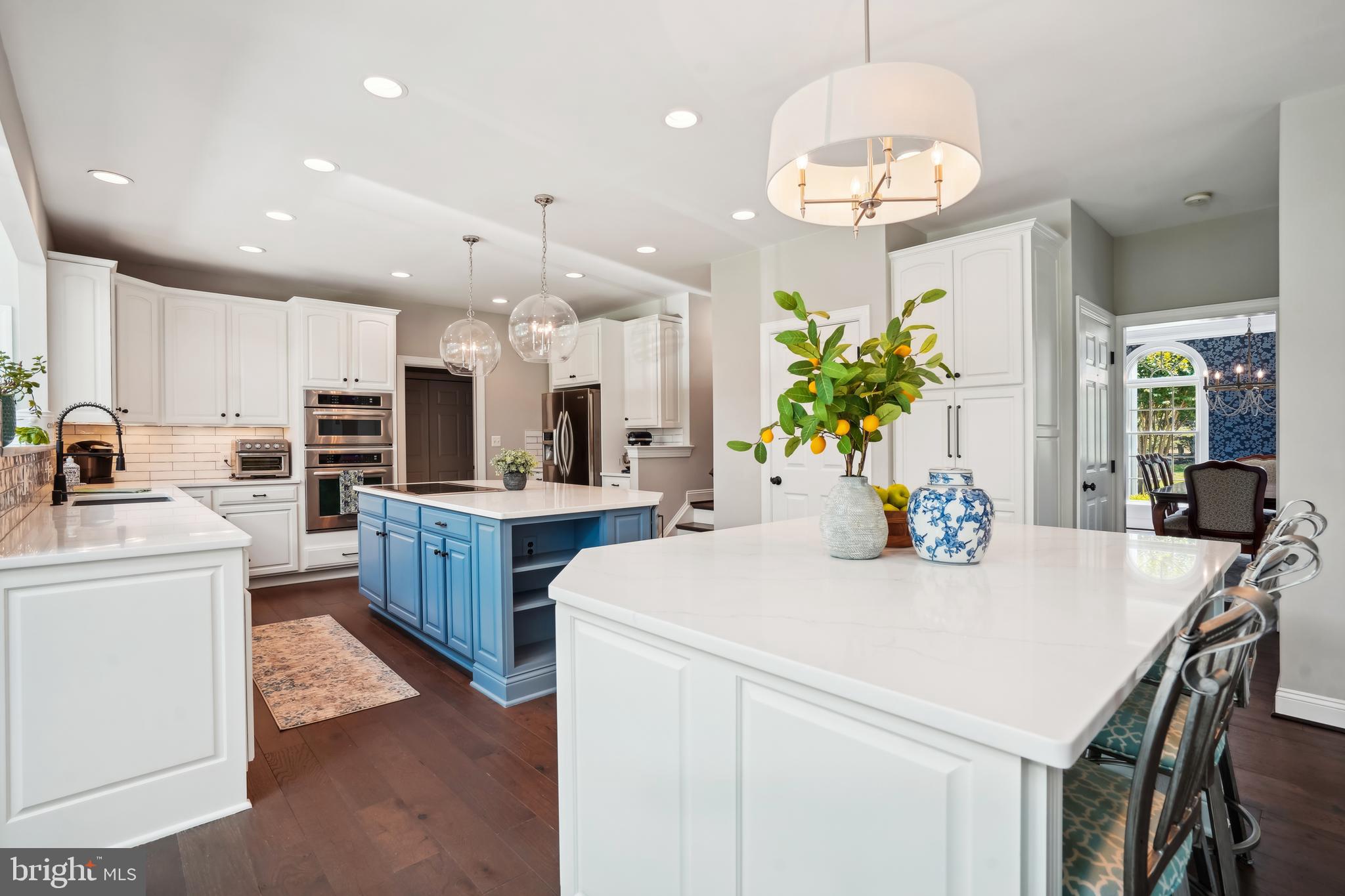 OAKTON CHASE - Residential