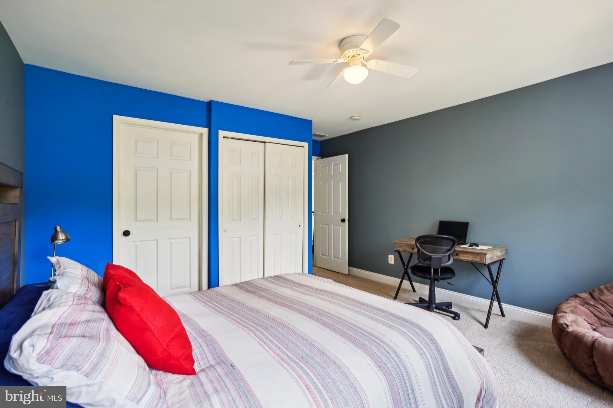 OAKTON CHASE - Residential