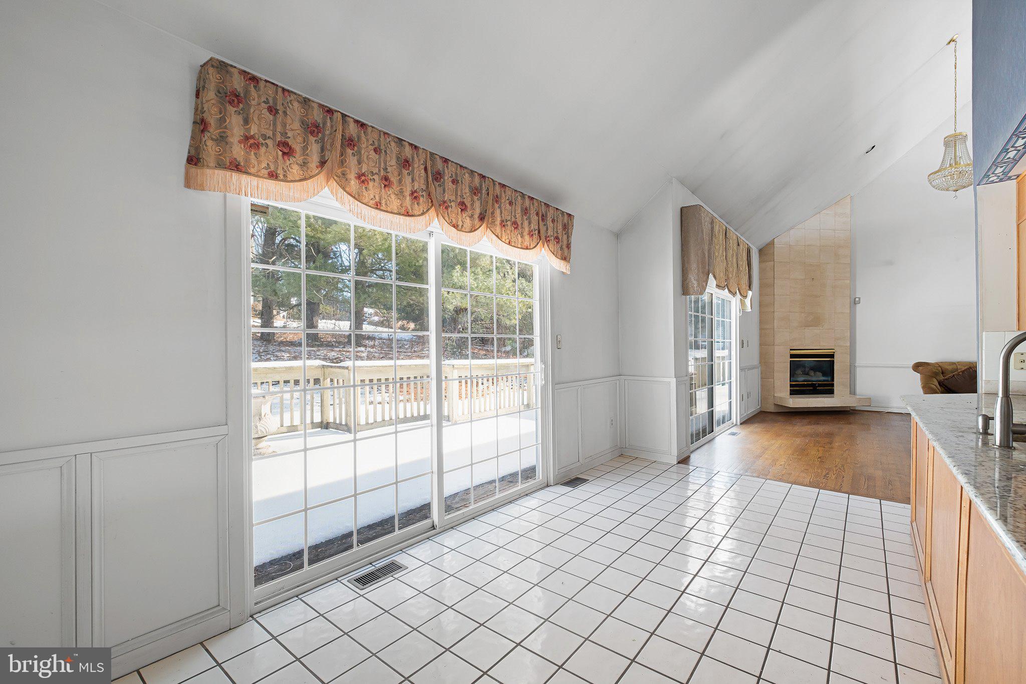 LAKEWOOD FARM - Residential