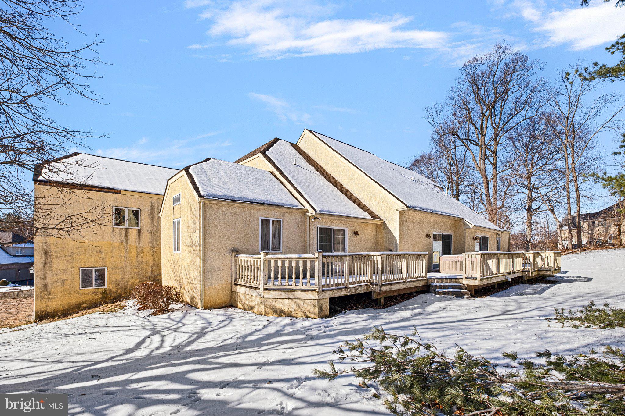 LAKEWOOD FARM - Residential