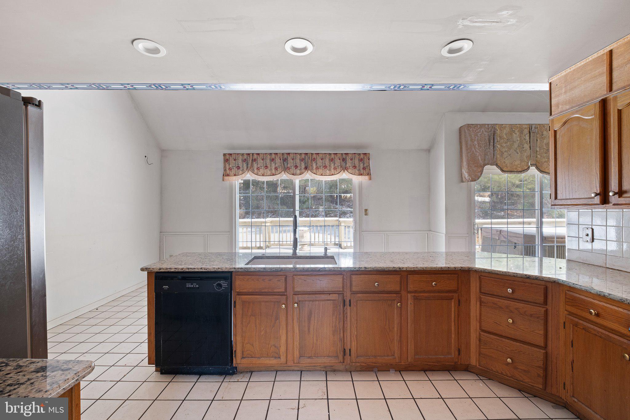 LAKEWOOD FARM - Residential