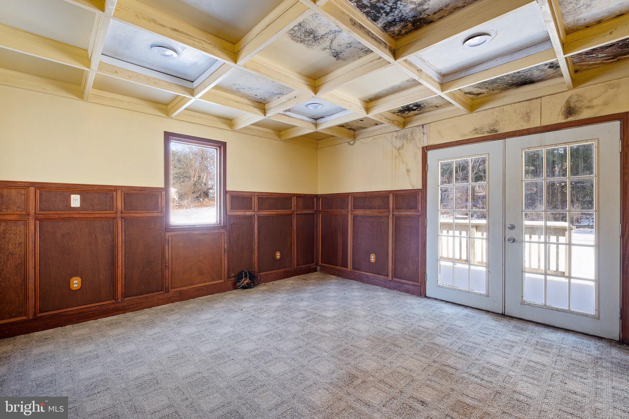 LAKEWOOD FARM - Residential