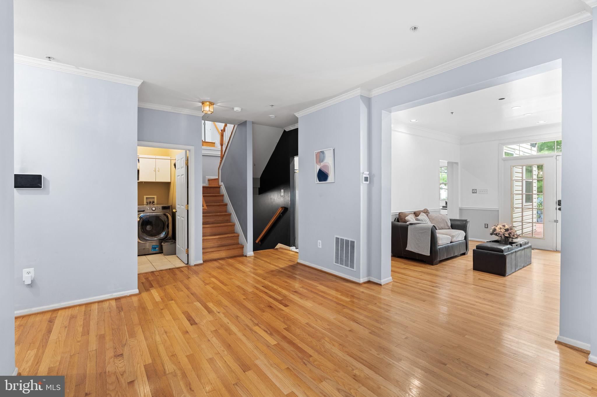 33 PEREGRINE COURT 33