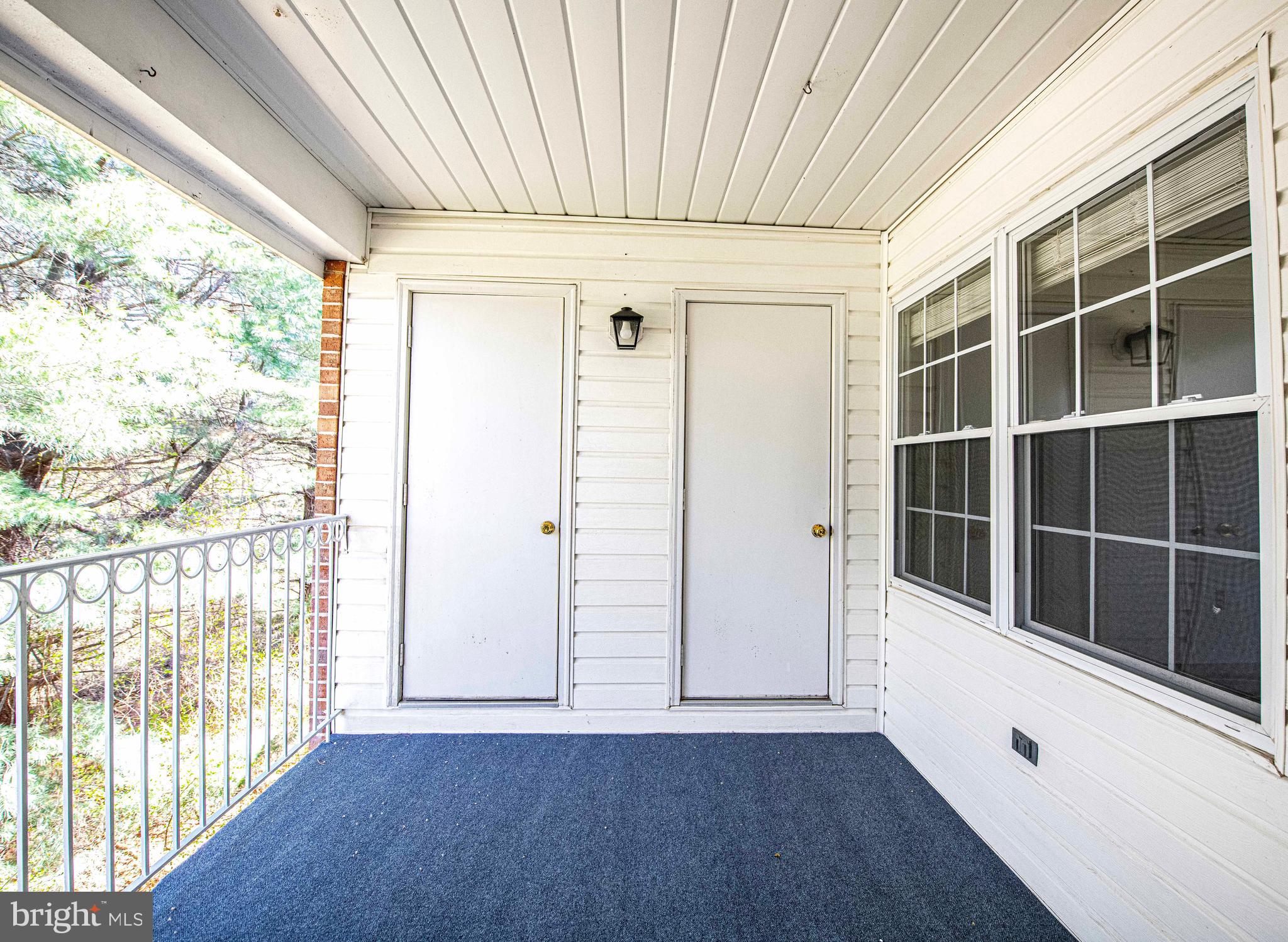 COUNTRY WALK - Residential Lease