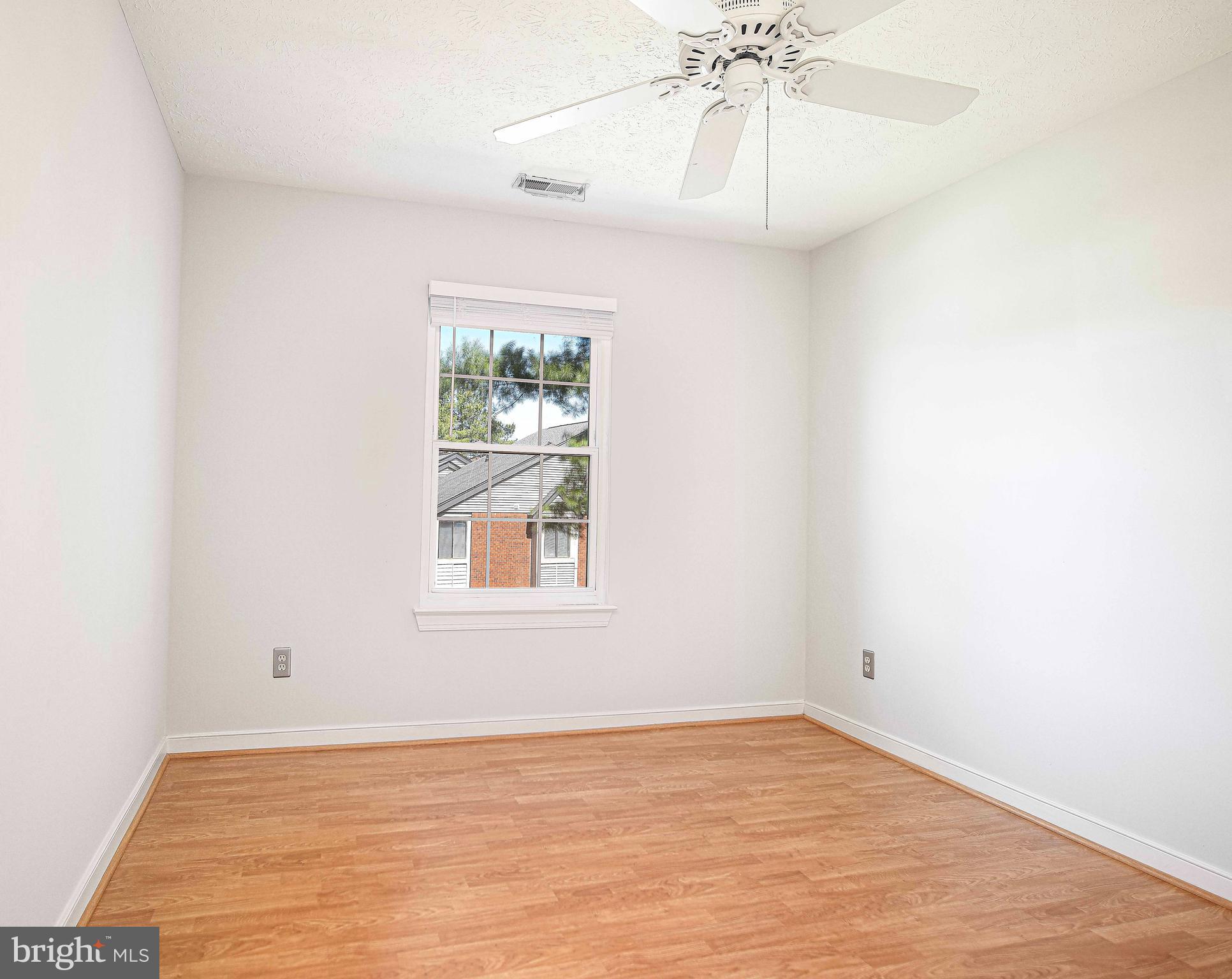 COUNTRY WALK - Residential Lease