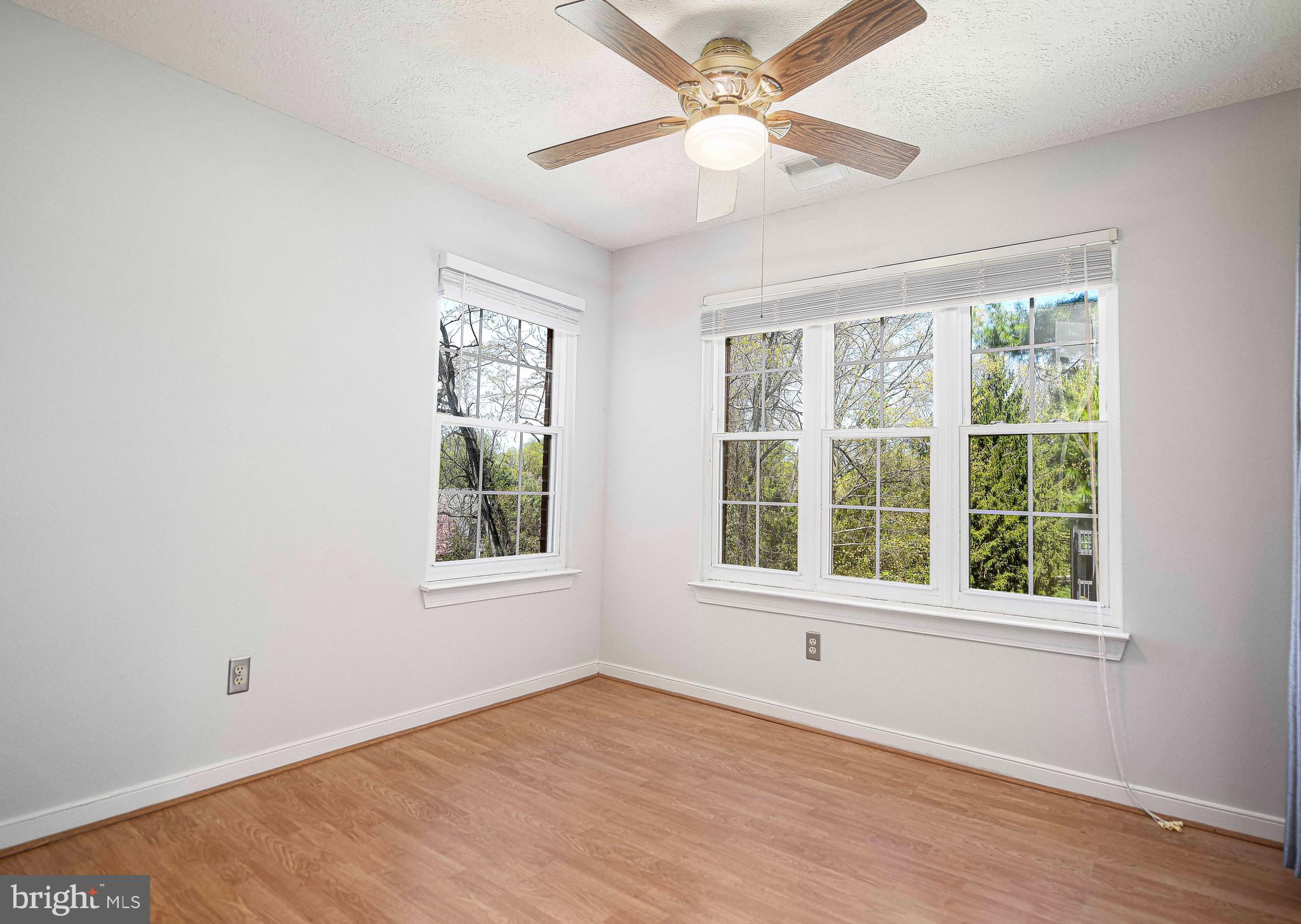 COUNTRY WALK - Residential Lease