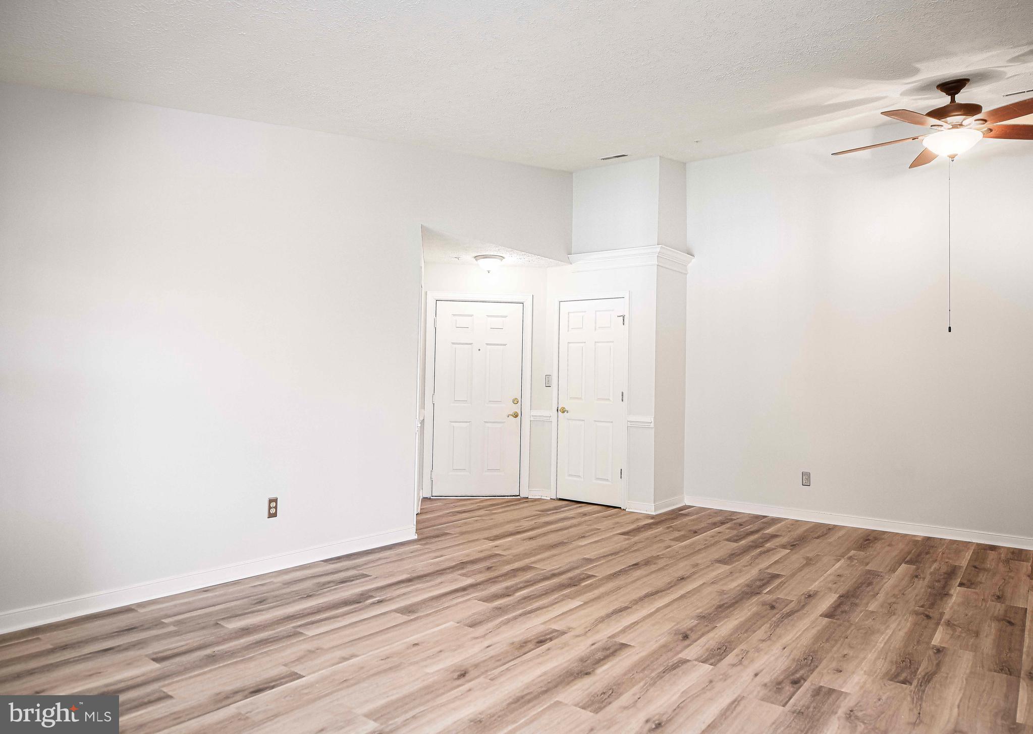 COUNTRY WALK - Residential Lease