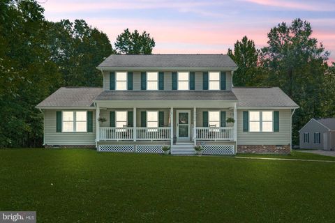 5394 GATEWOOD ROAD WOODFORD VA 22580
