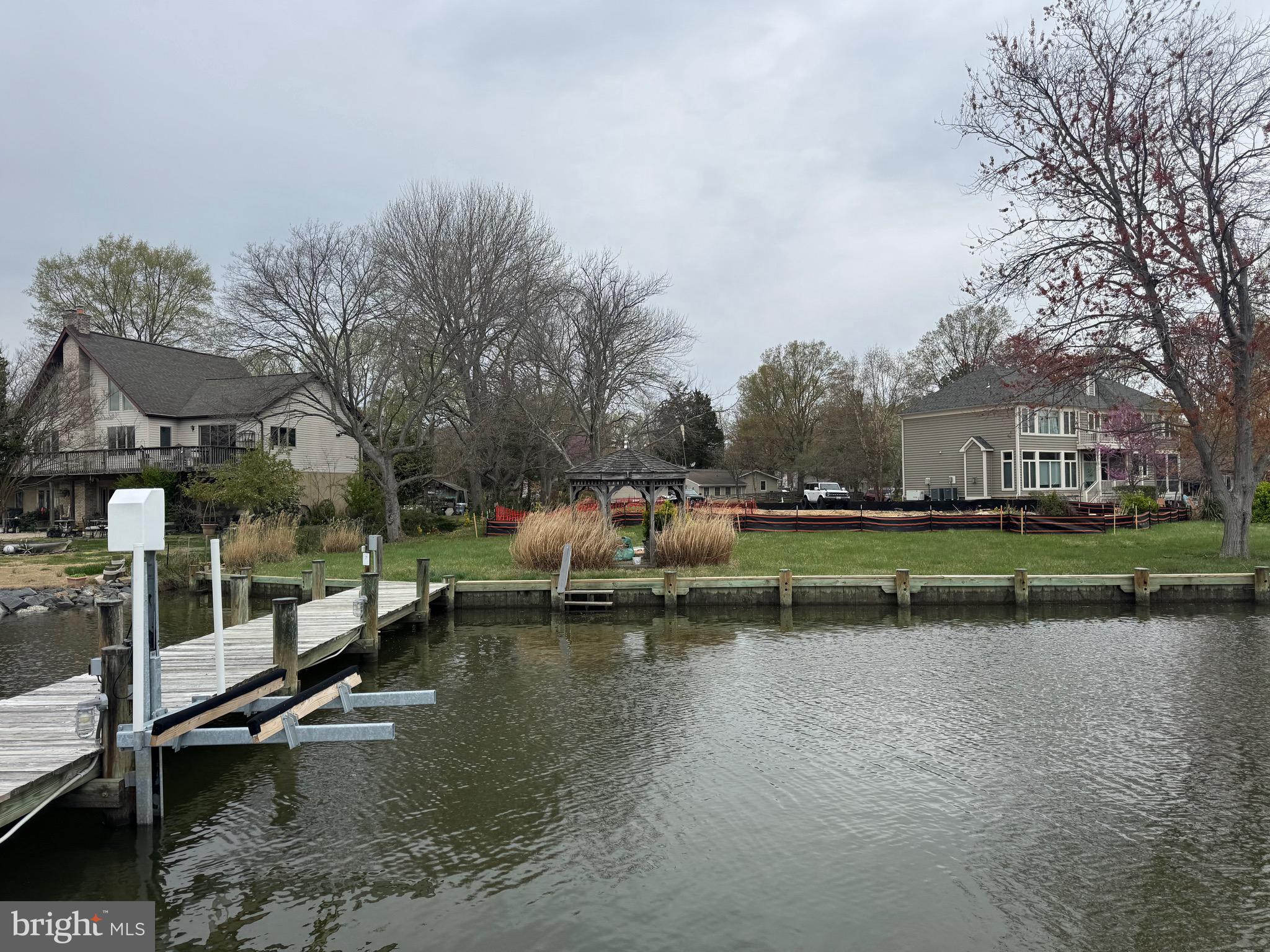 PONDER COVE - Residential