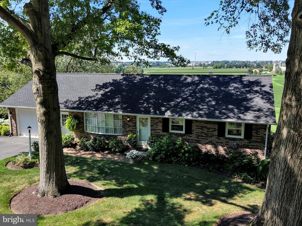 Photo of 137 Edgewood Drive, NEW HOLLAND, PA 17557 (MLS # PALA2075332)
