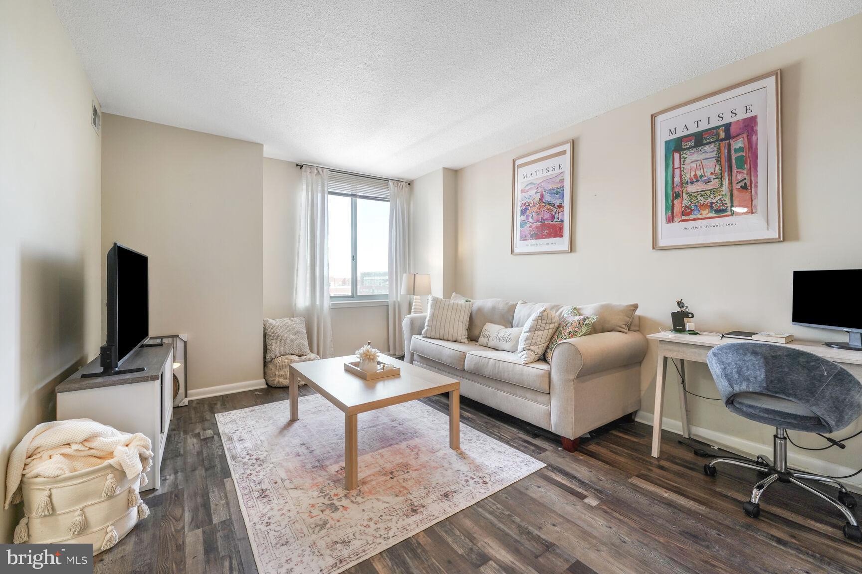 851 NORTH GLEBE RD 916