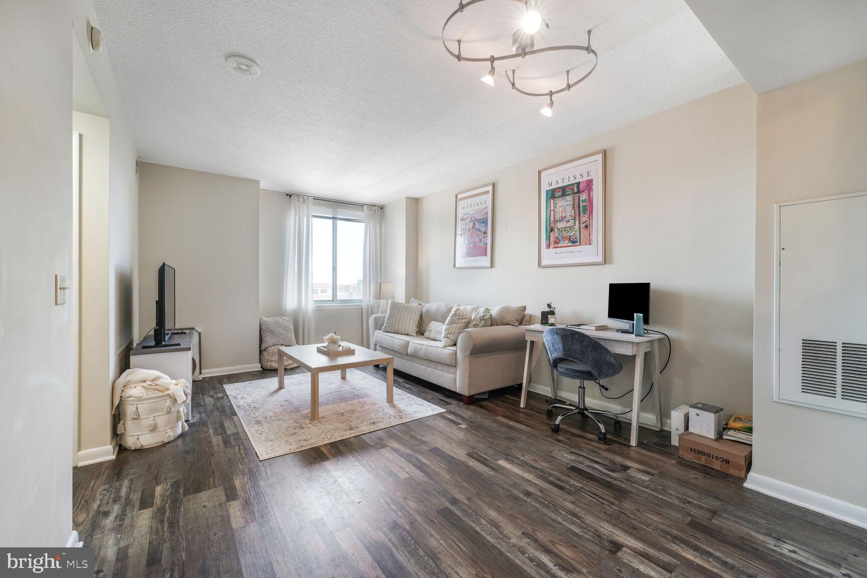 851 NORTH GLEBE RD 916