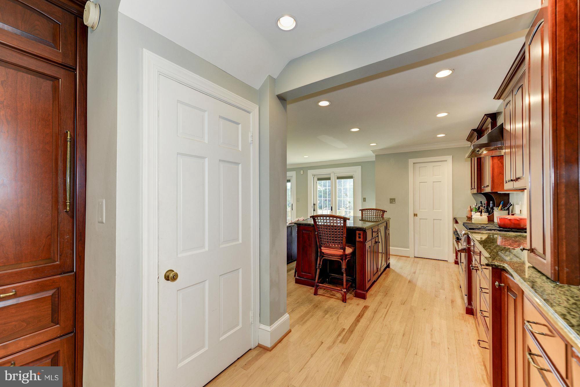 BEVERLEY HILLS - Residential