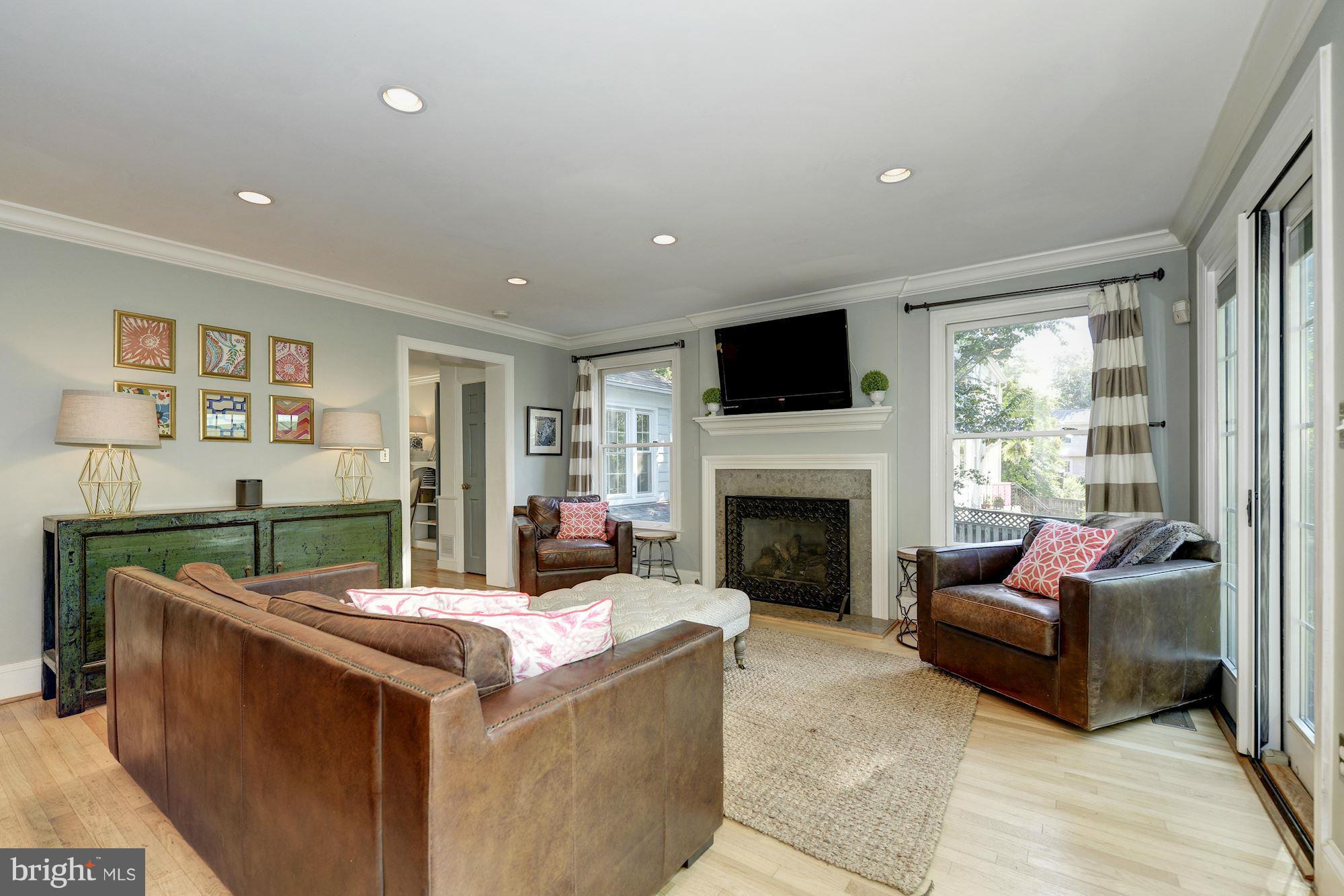 BEVERLEY HILLS - Residential