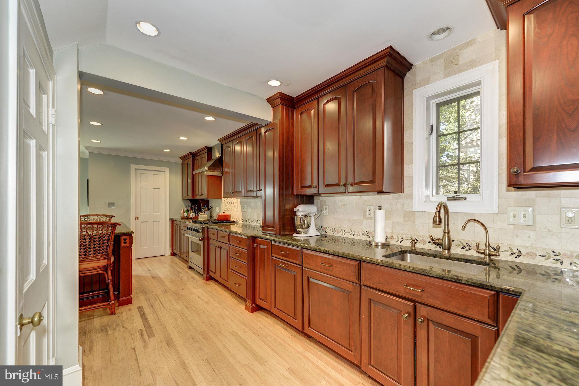 BEVERLEY HILLS - Residential