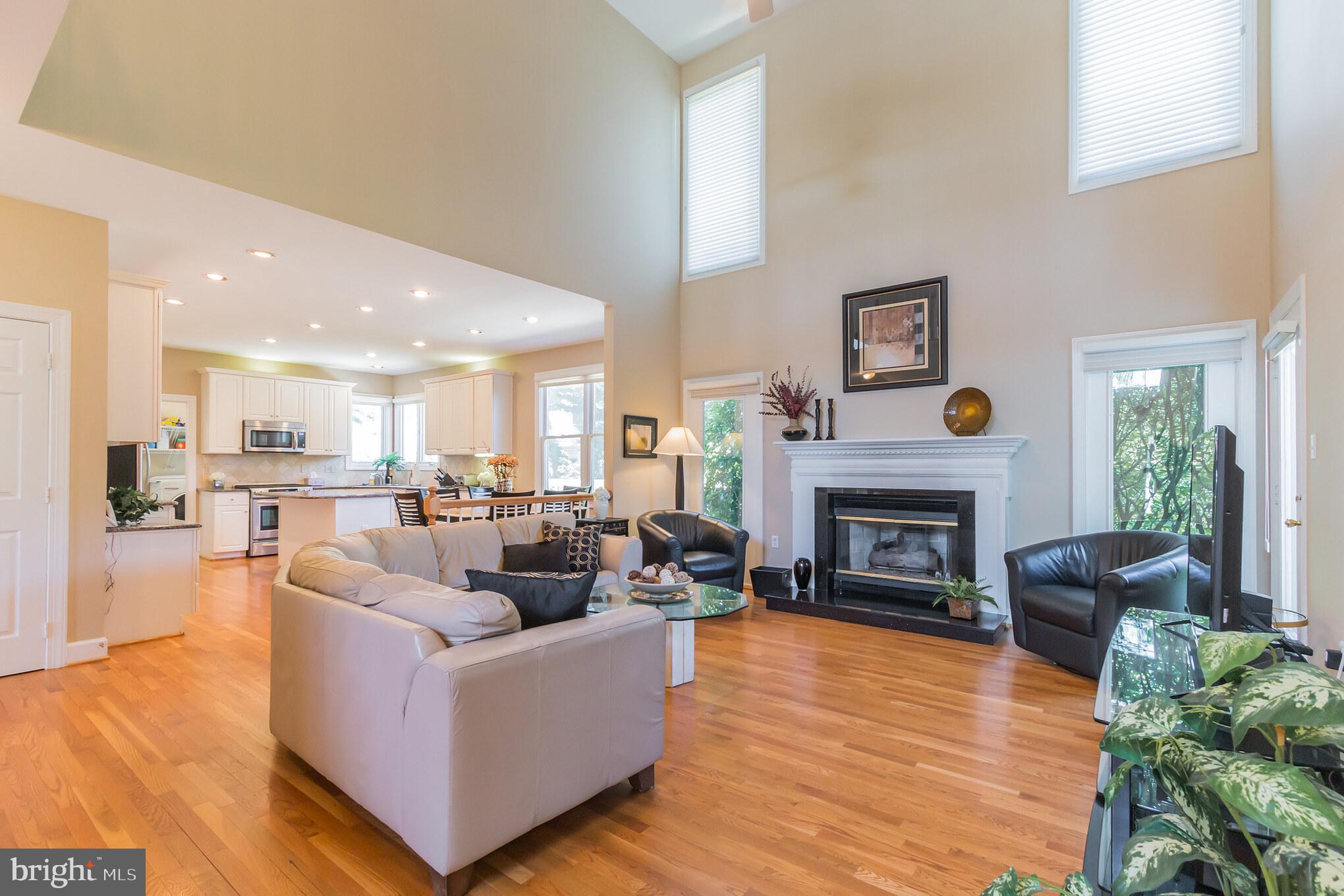 INGLESIDE AT KING FARM - Residential