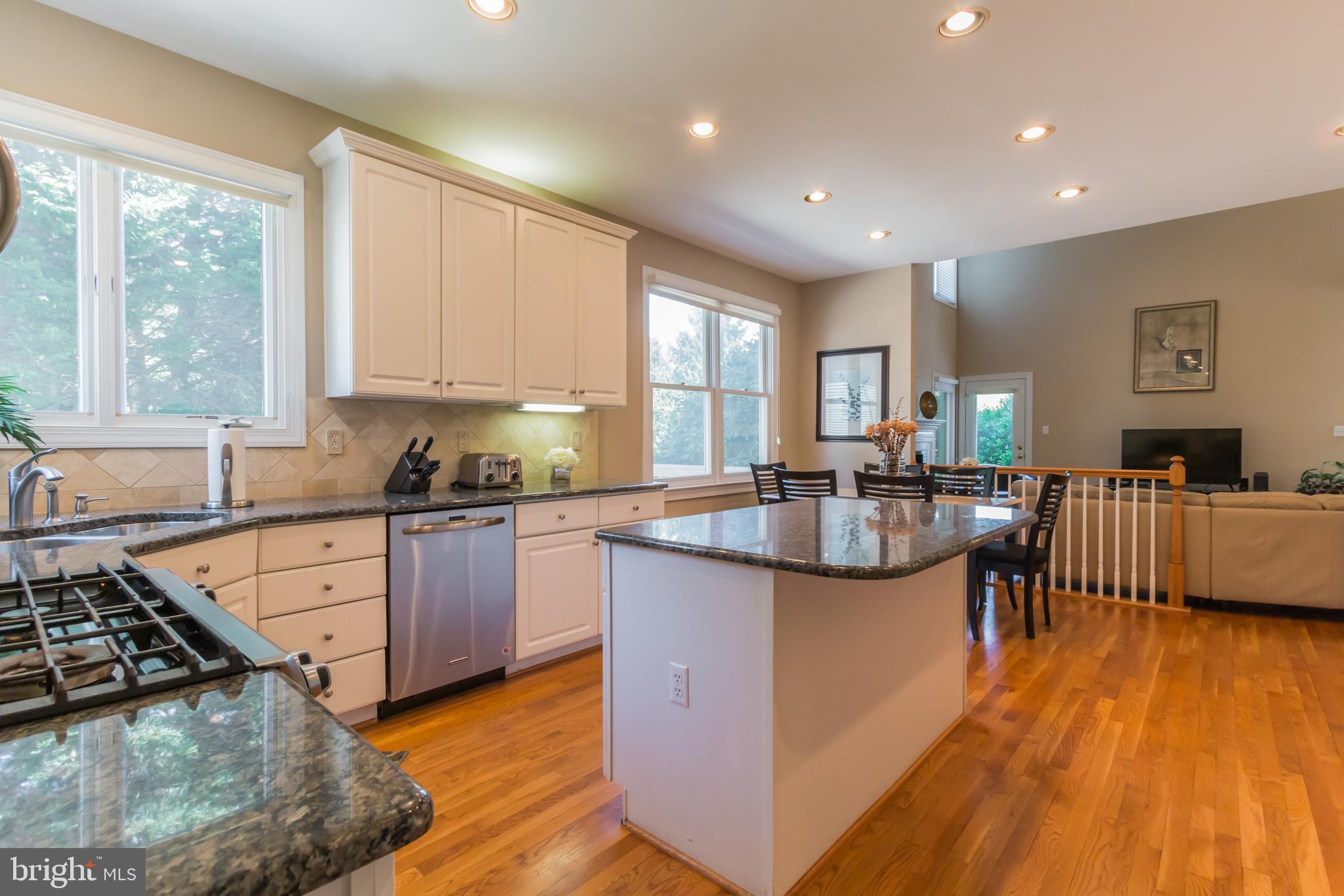 INGLESIDE AT KING FARM - Residential