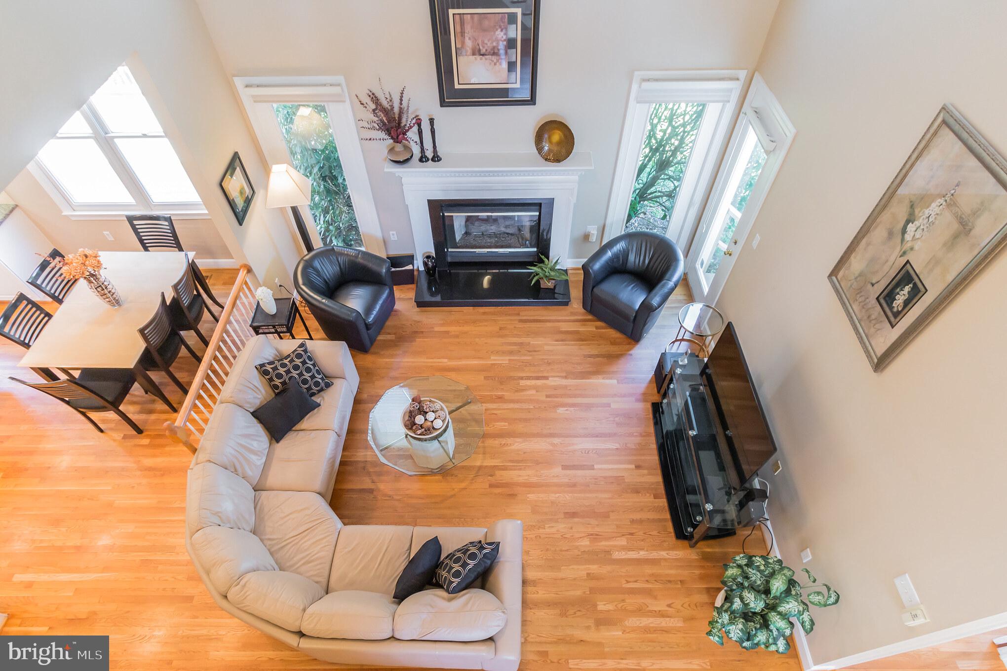 INGLESIDE AT KING FARM - Residential