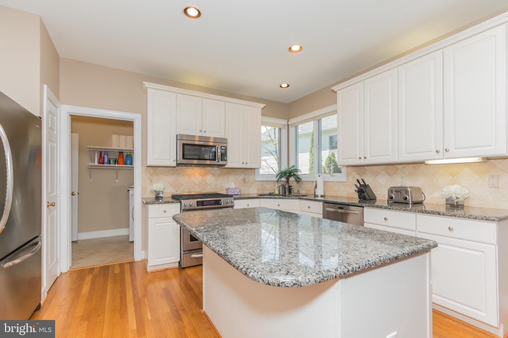 INGLESIDE AT KING FARM - Residential