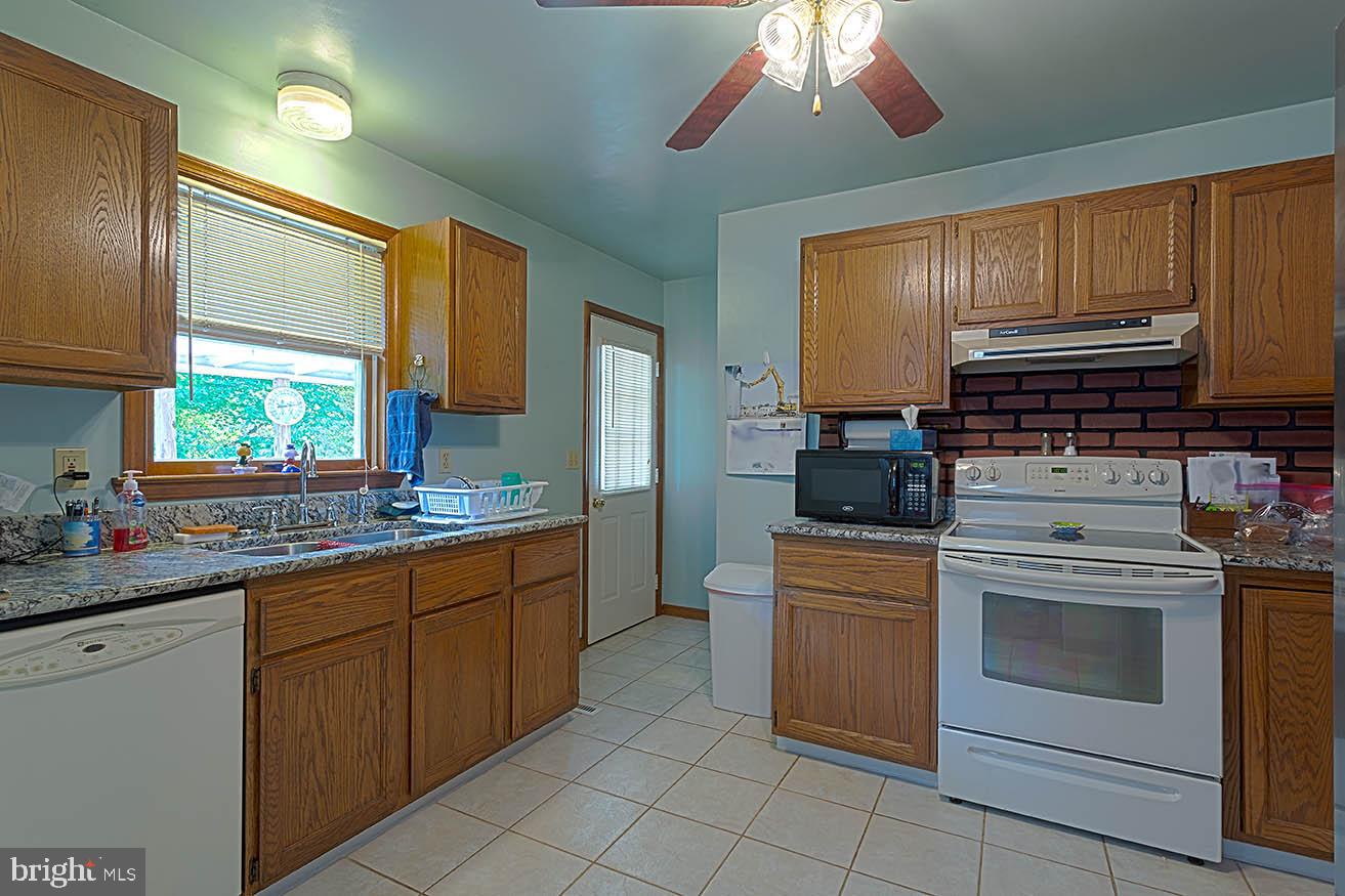 OAK TERRACE - Residential