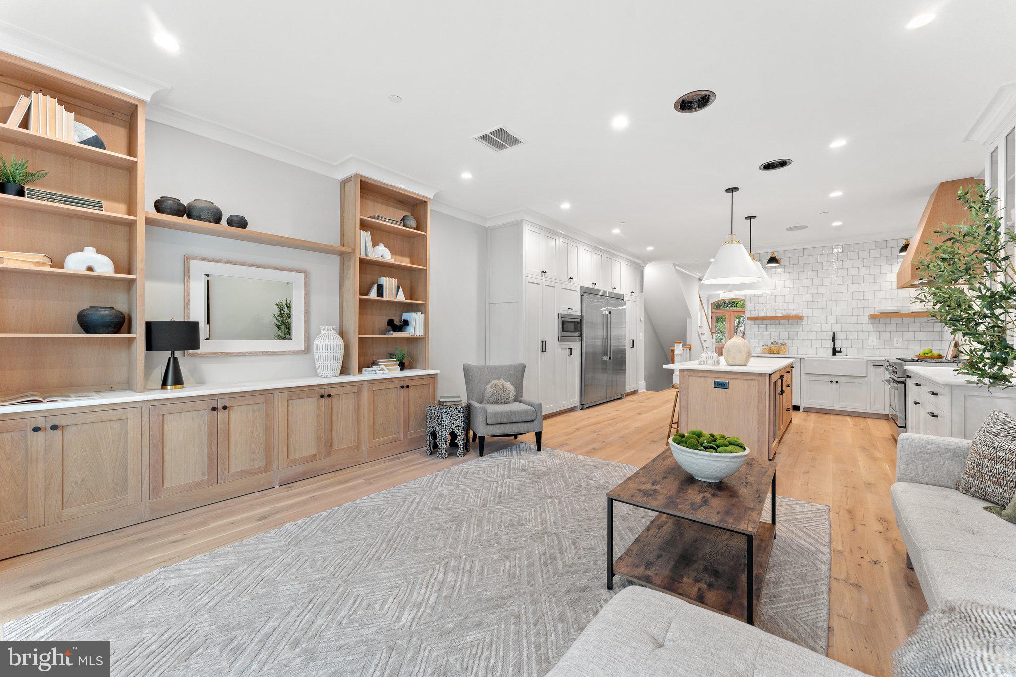 CAPITOL HILL - Residential