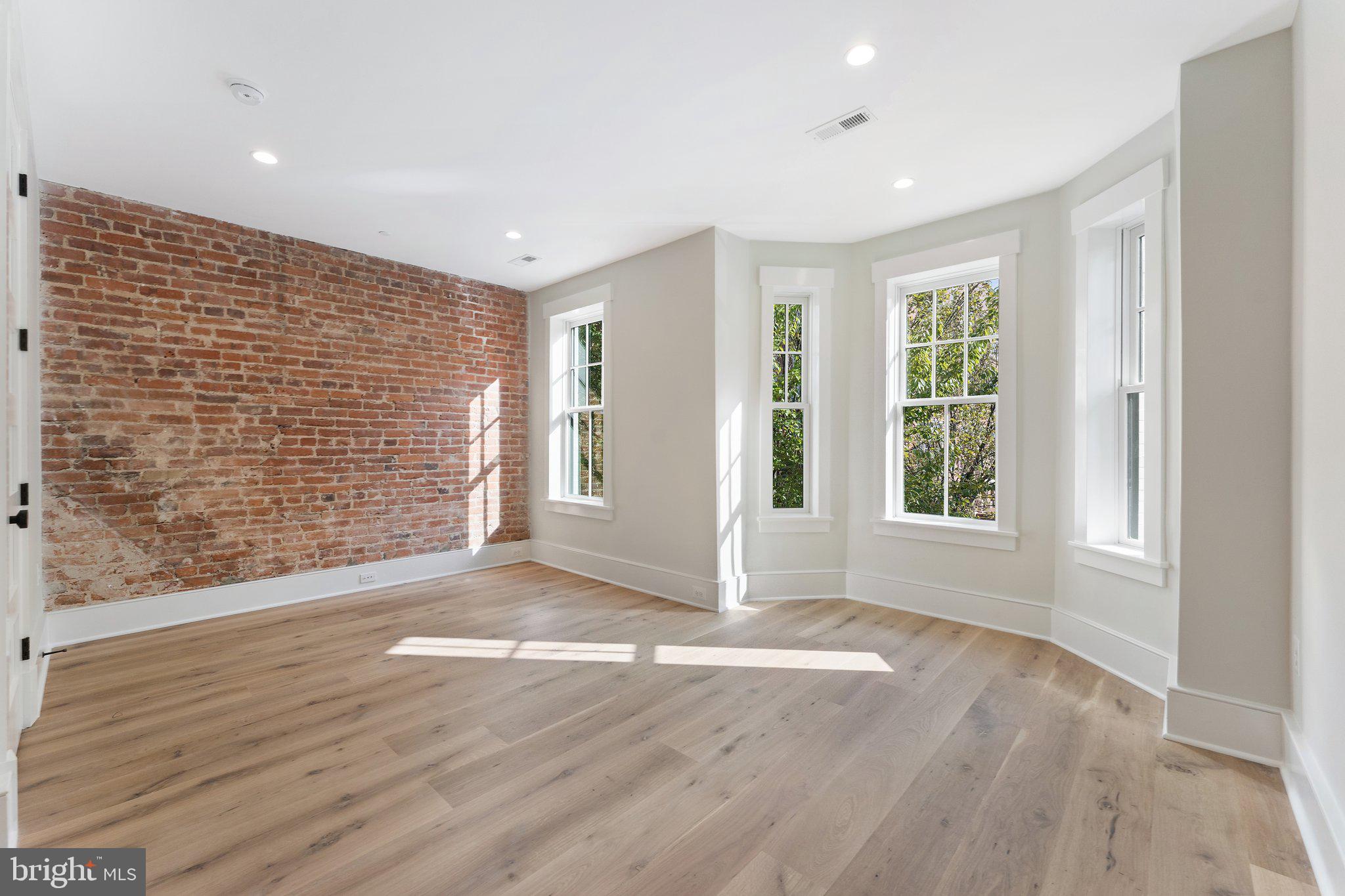 CAPITOL HILL - Residential