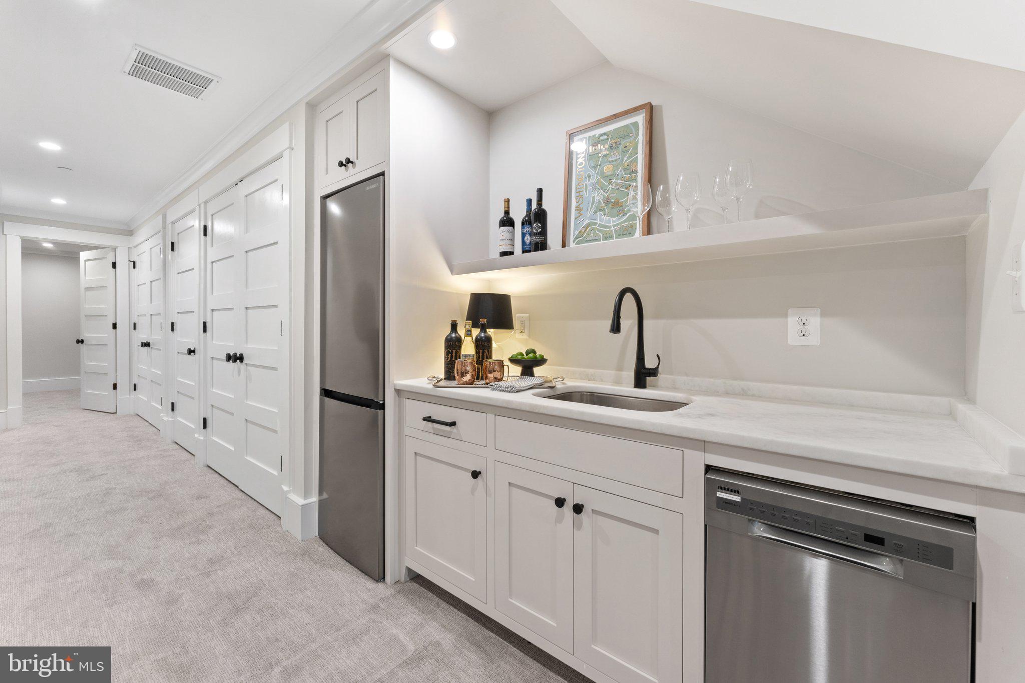 CAPITOL HILL - Residential