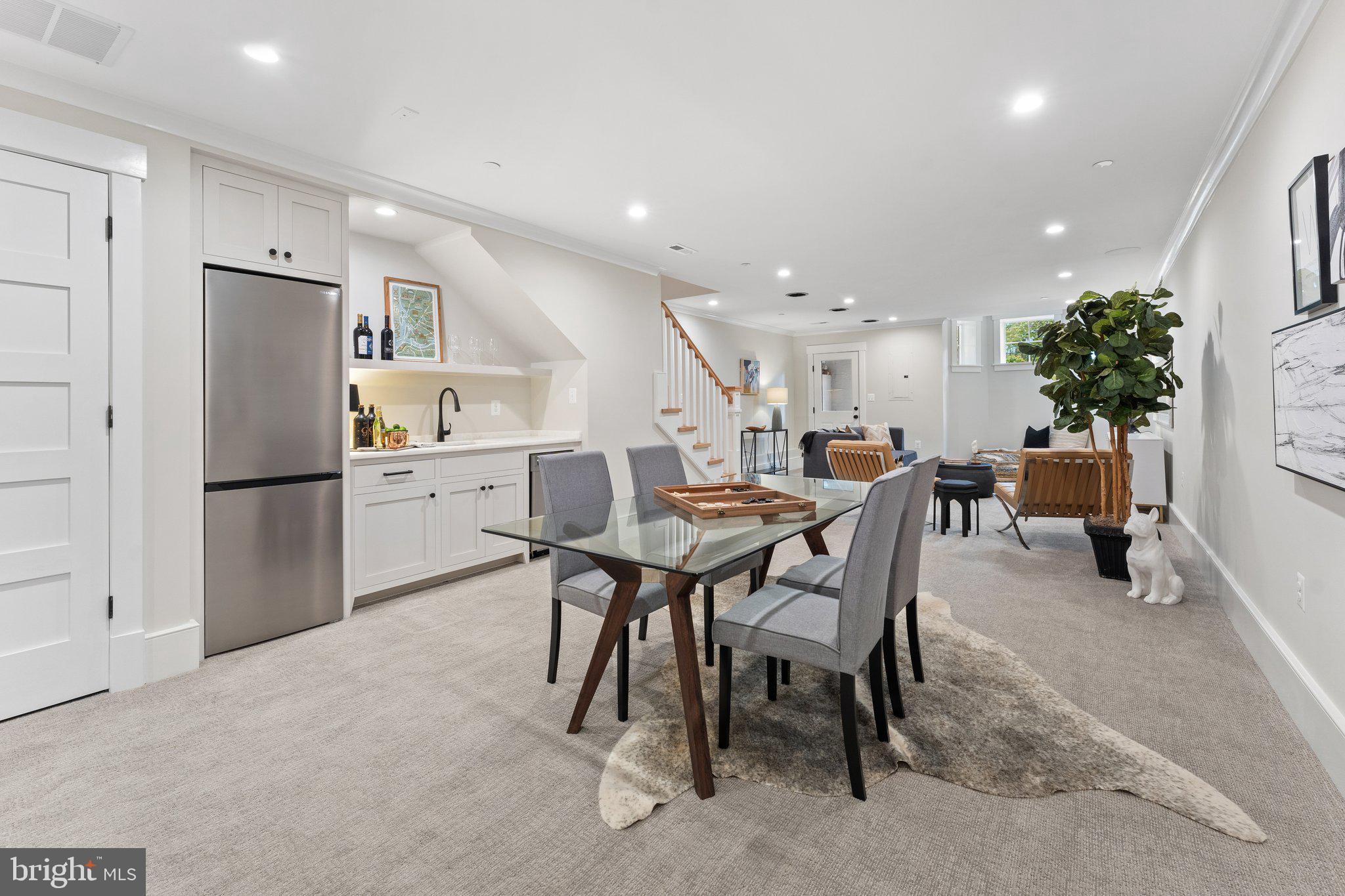 CAPITOL HILL - Residential