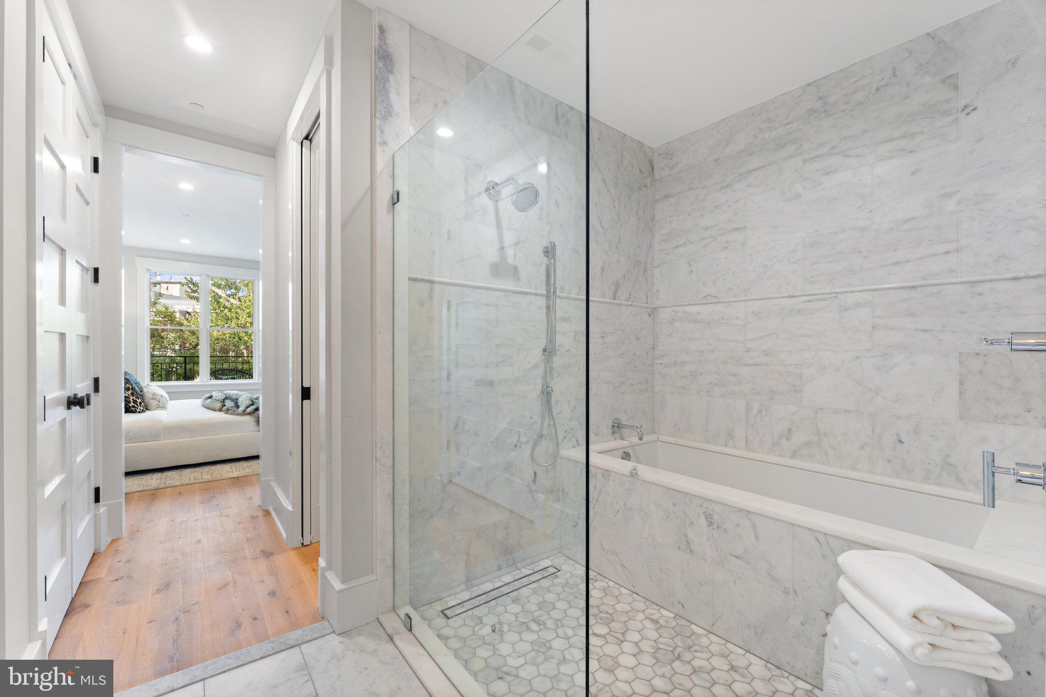 CAPITOL HILL - Residential
