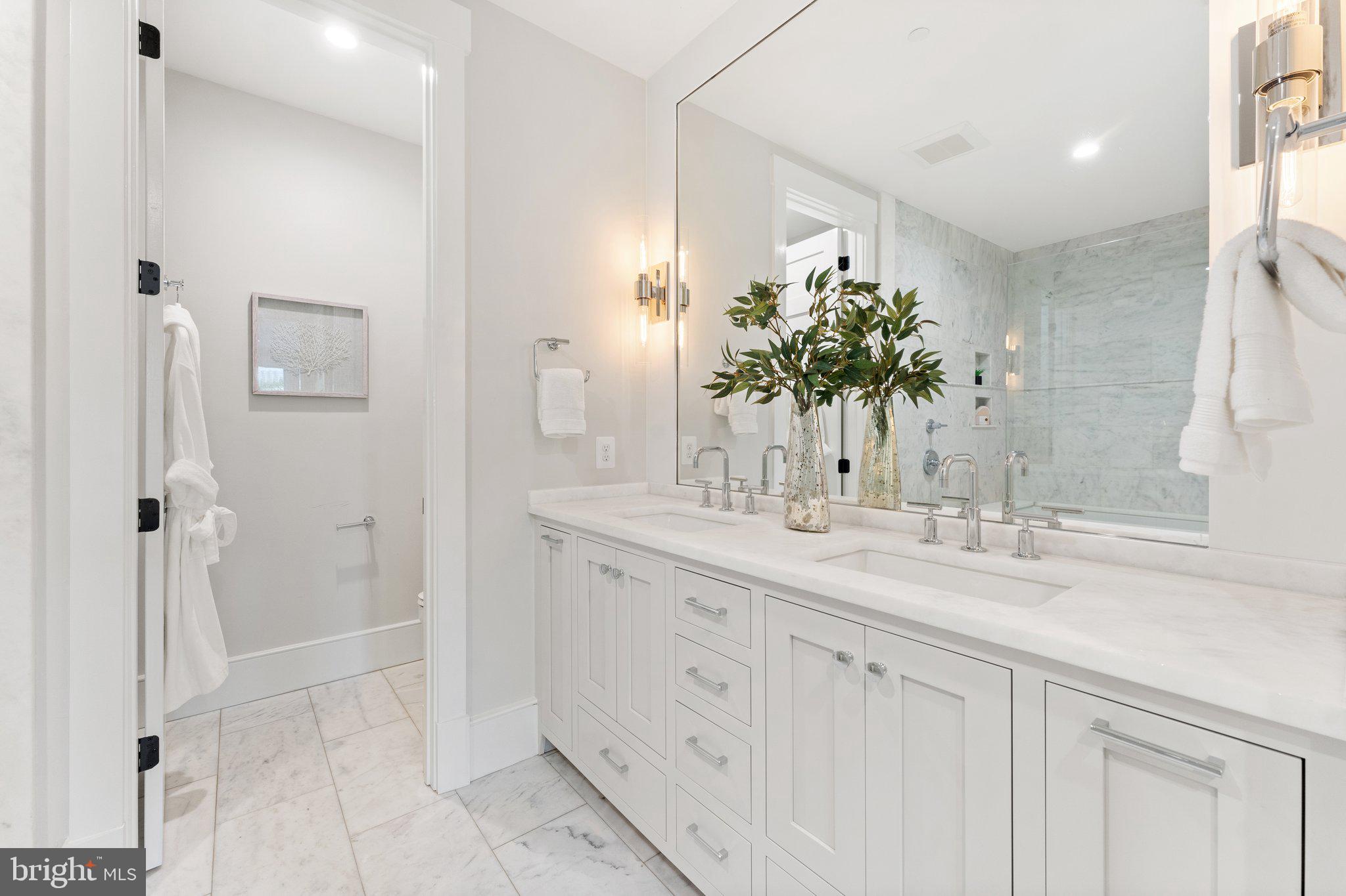 CAPITOL HILL - Residential