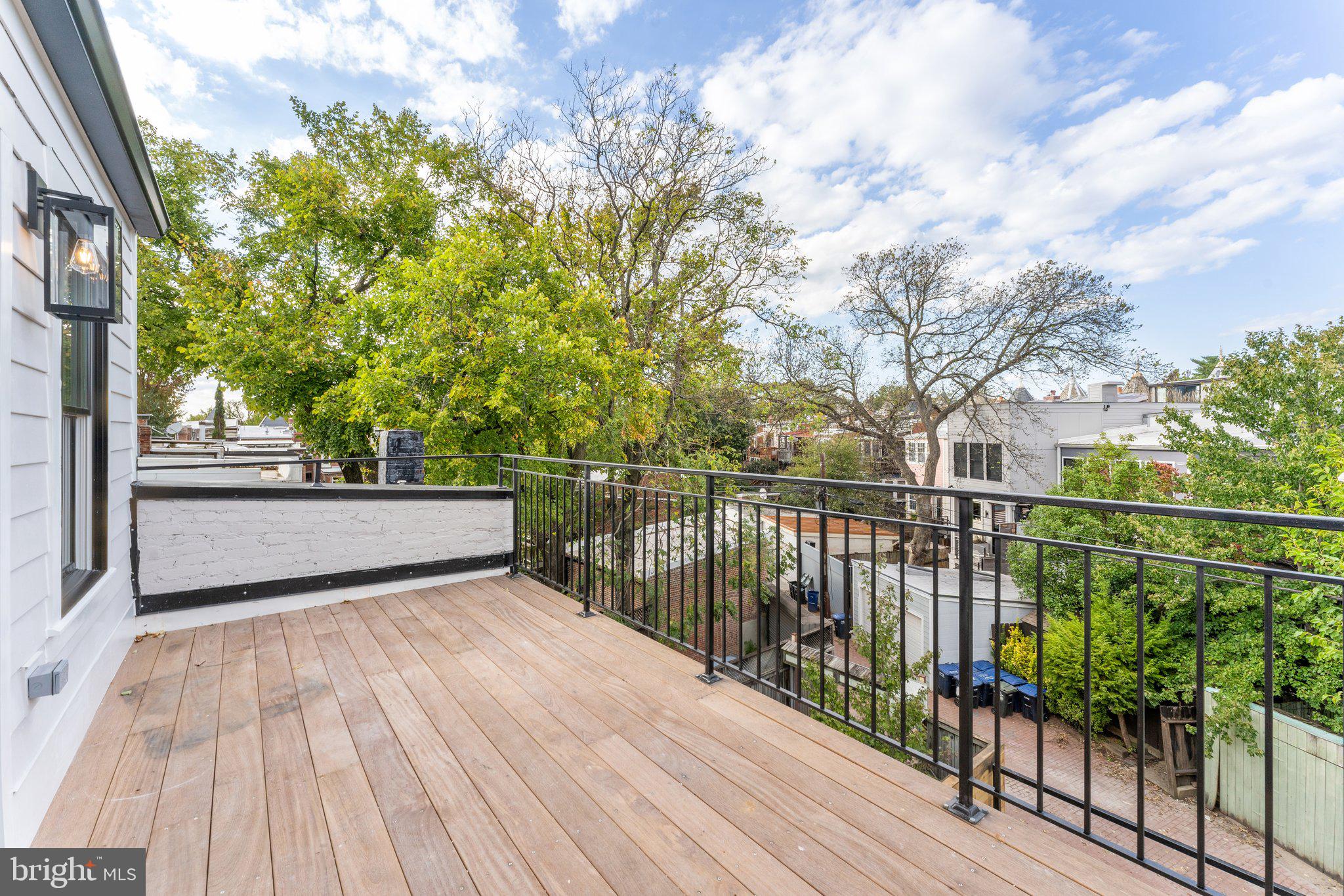 CAPITOL HILL - Residential