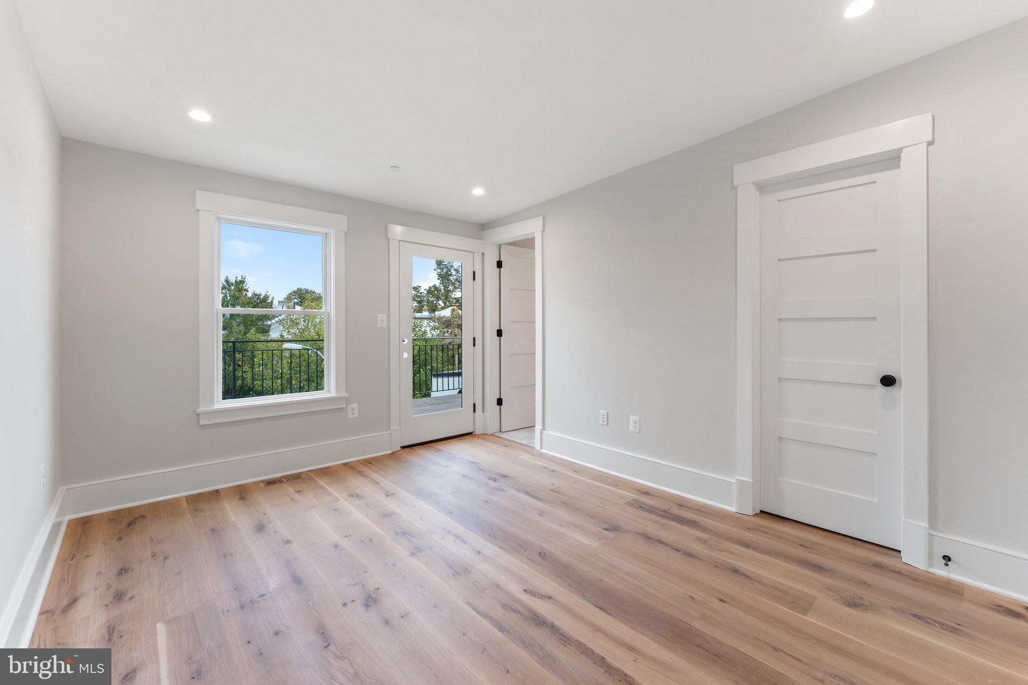 CAPITOL HILL - Residential