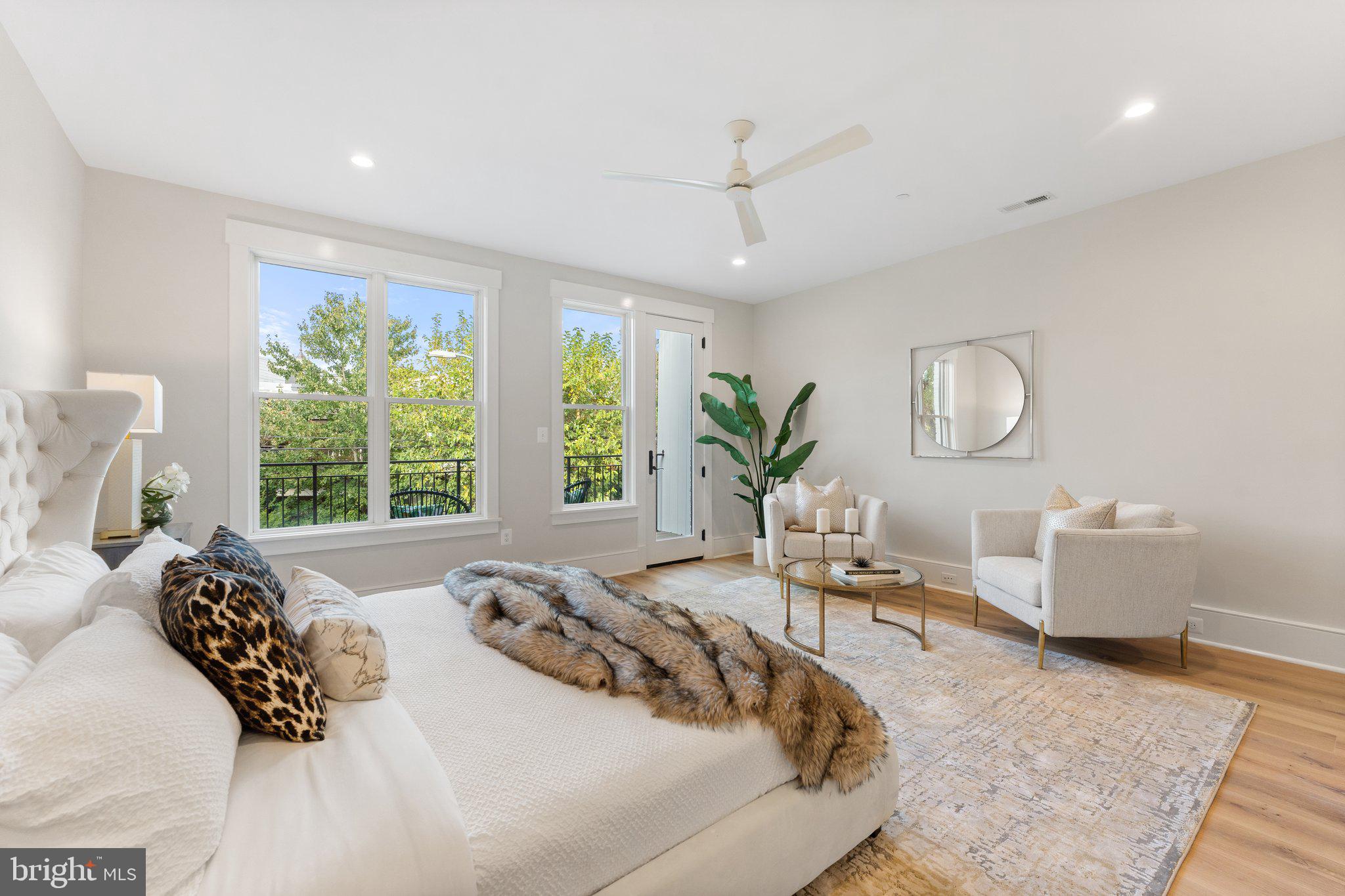 CAPITOL HILL - Residential