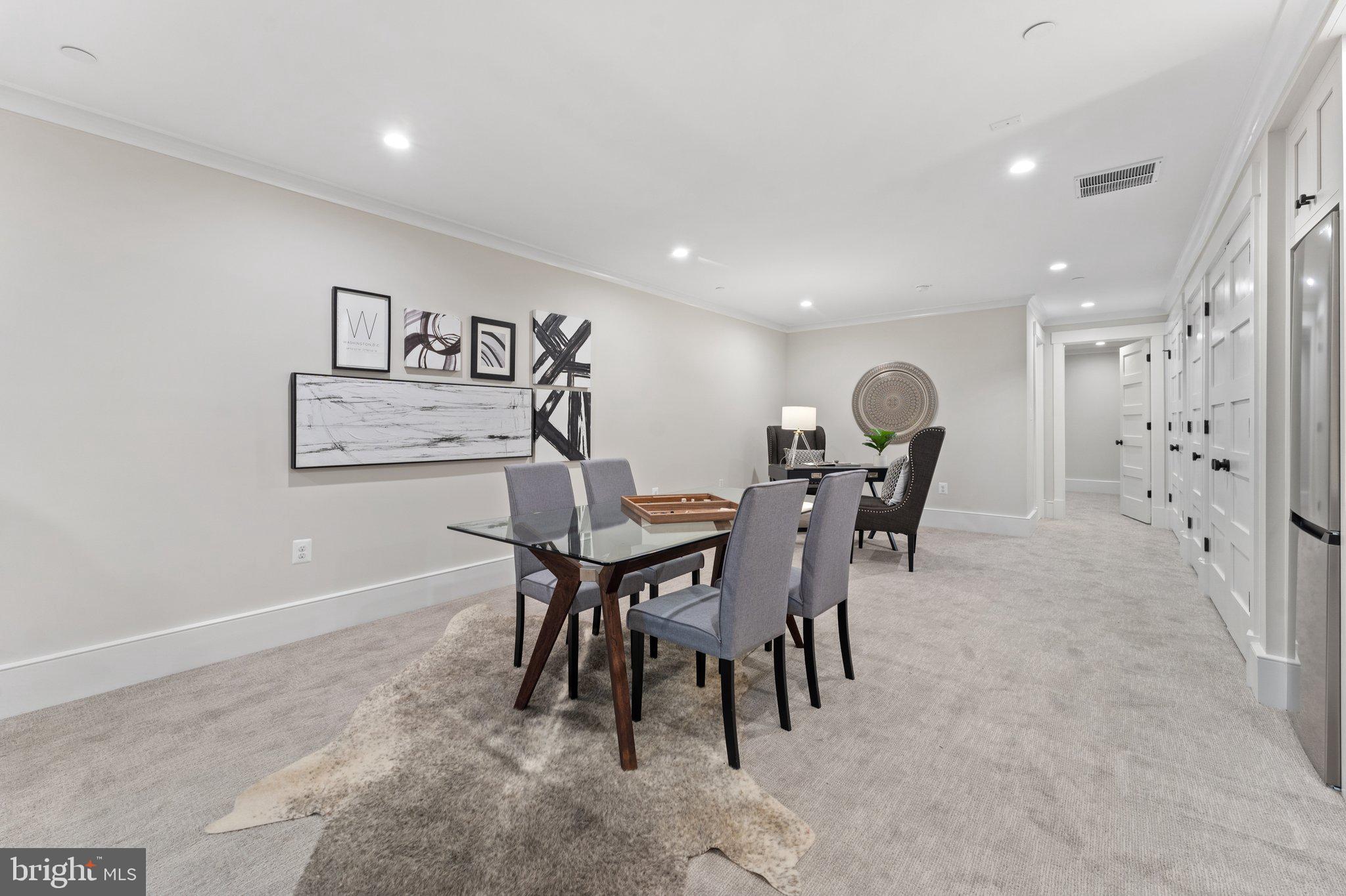 CAPITOL HILL - Residential