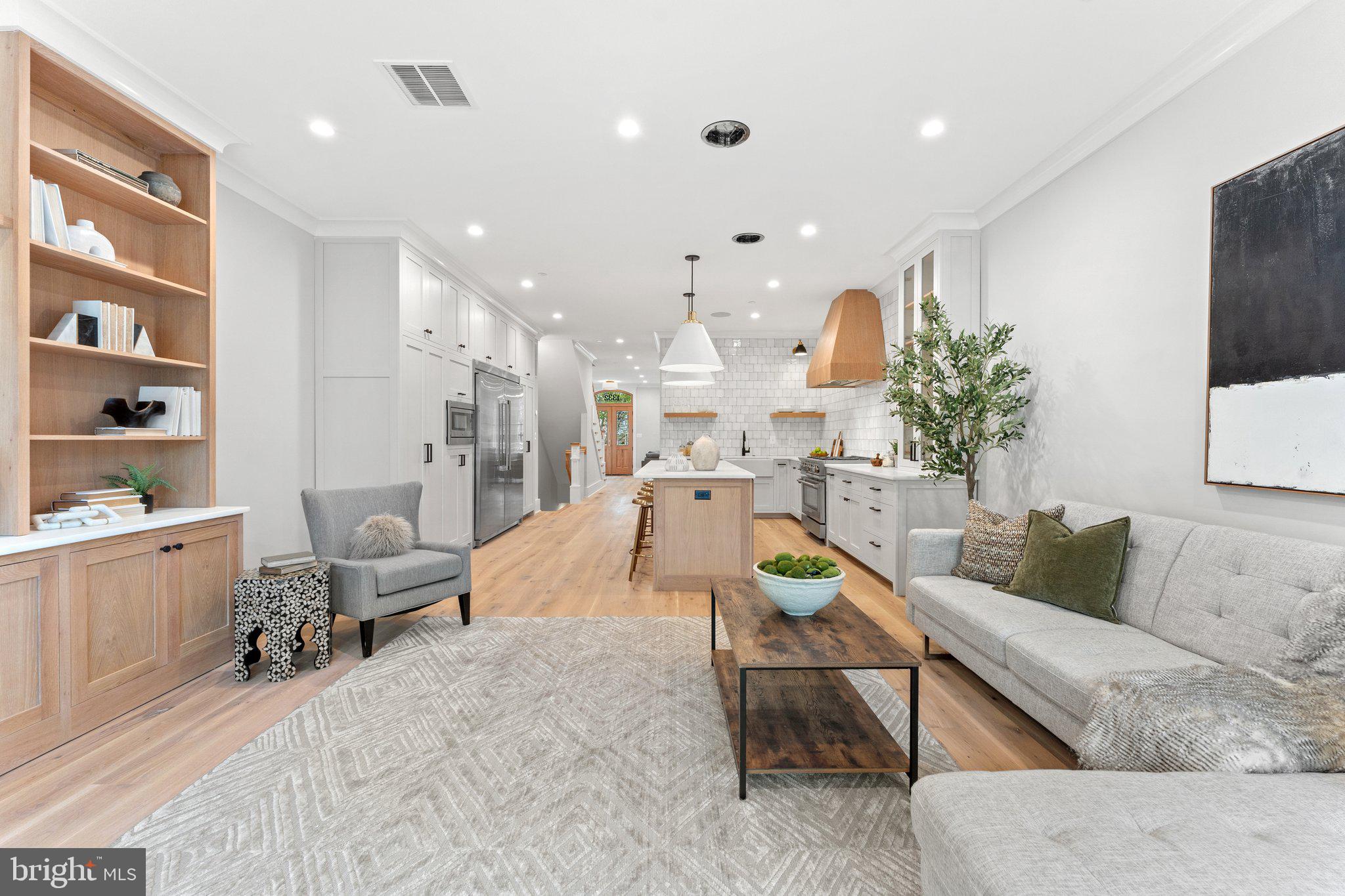 CAPITOL HILL - Residential