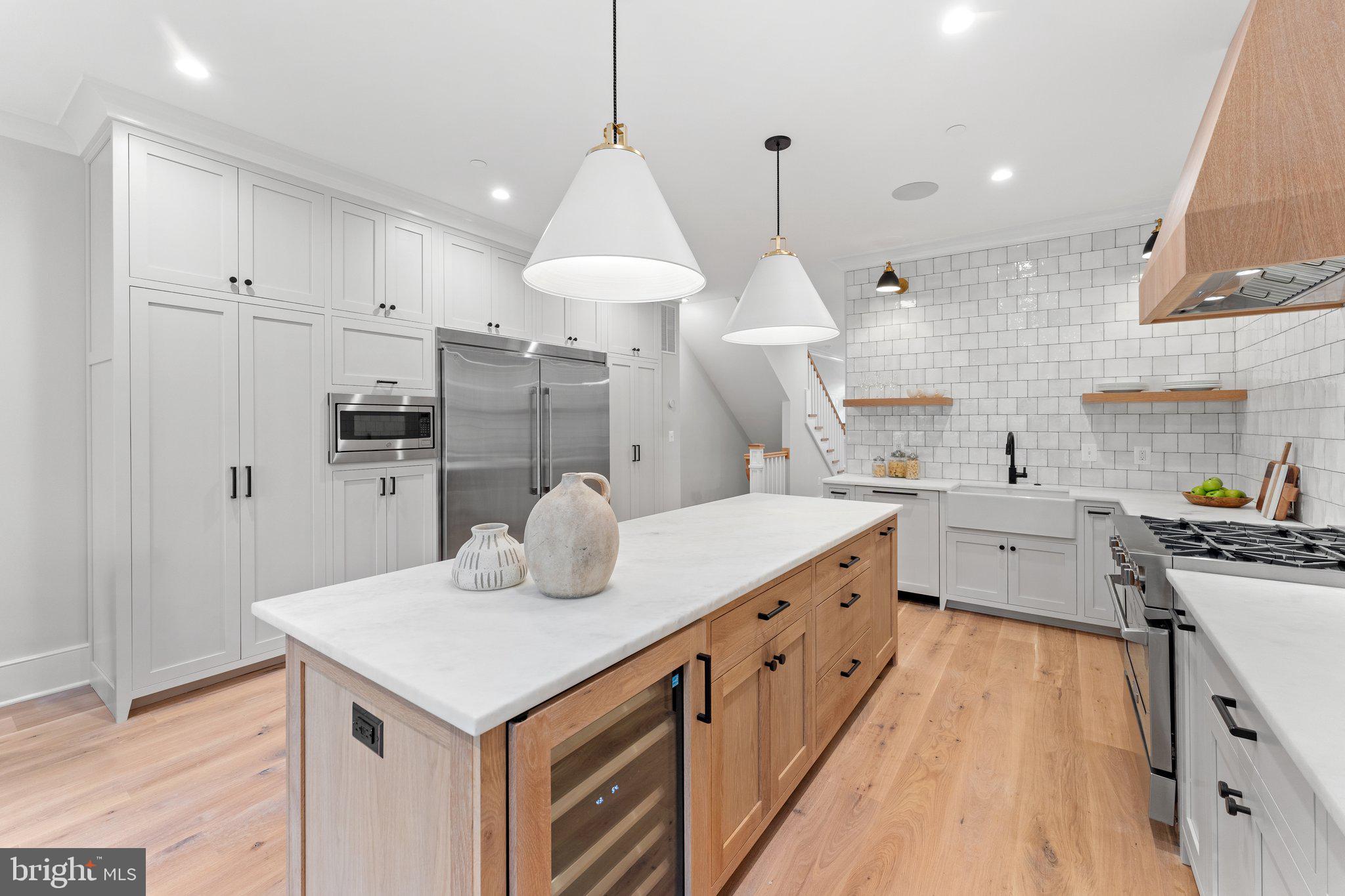 CAPITOL HILL - Residential