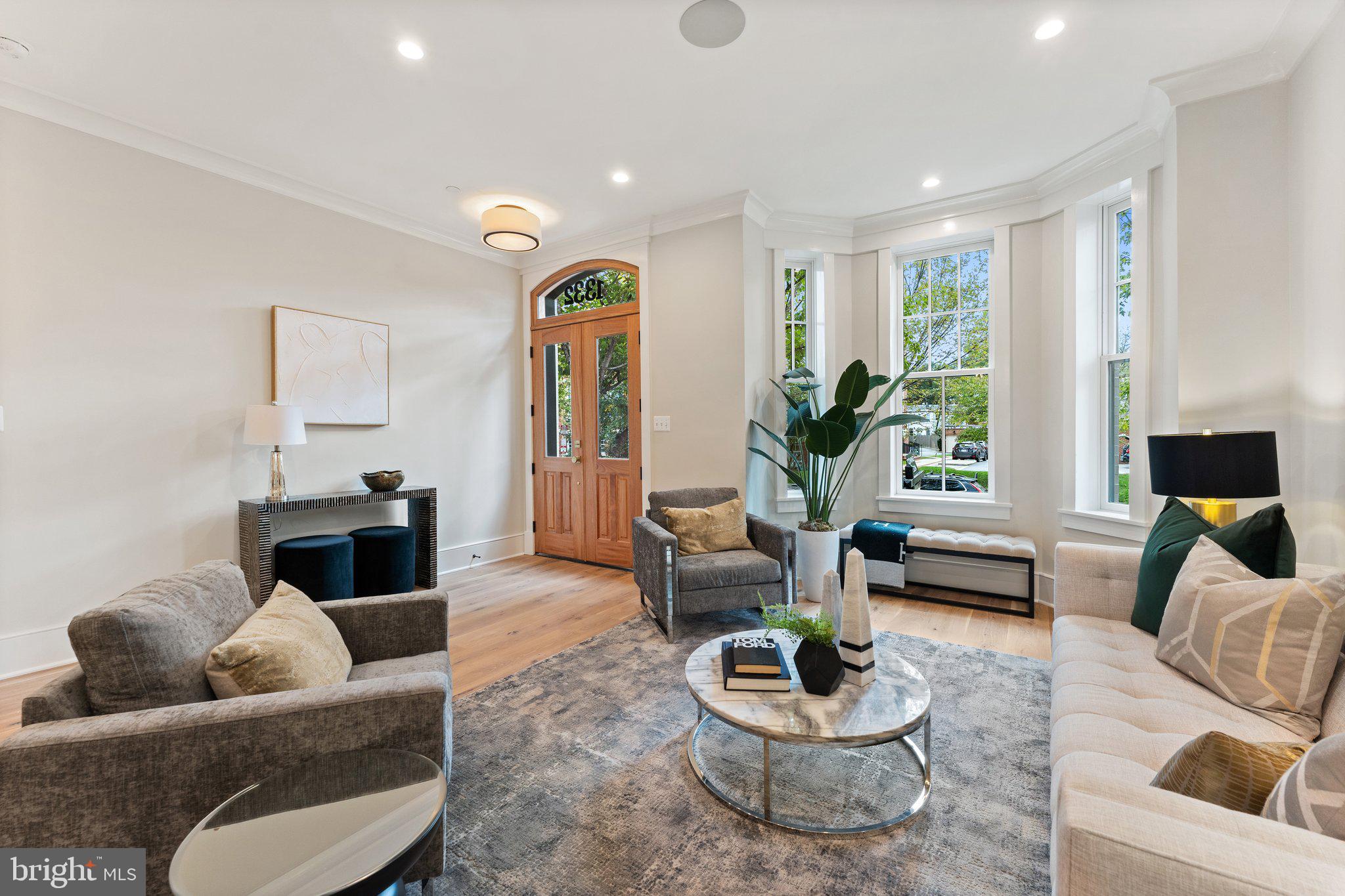 CAPITOL HILL - Residential