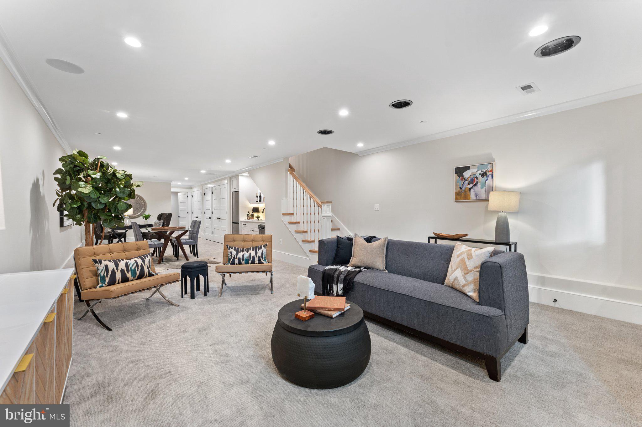 CAPITOL HILL - Residential