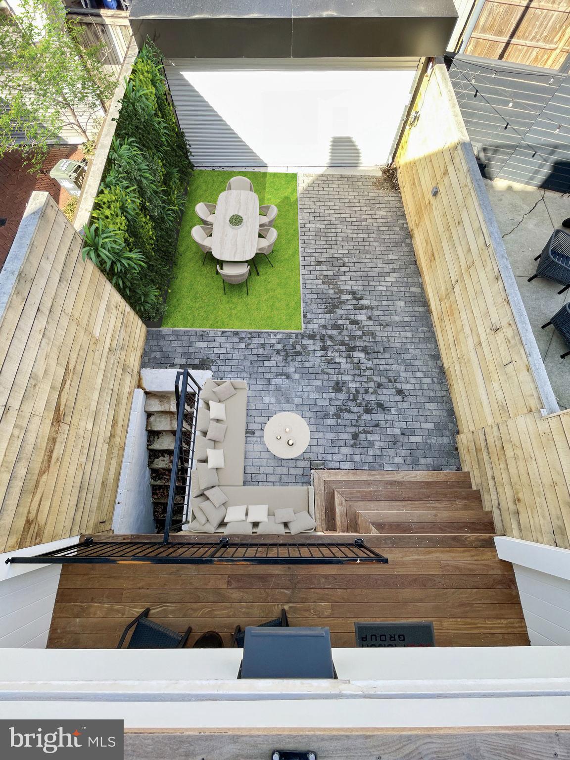 CAPITOL HILL - Residential