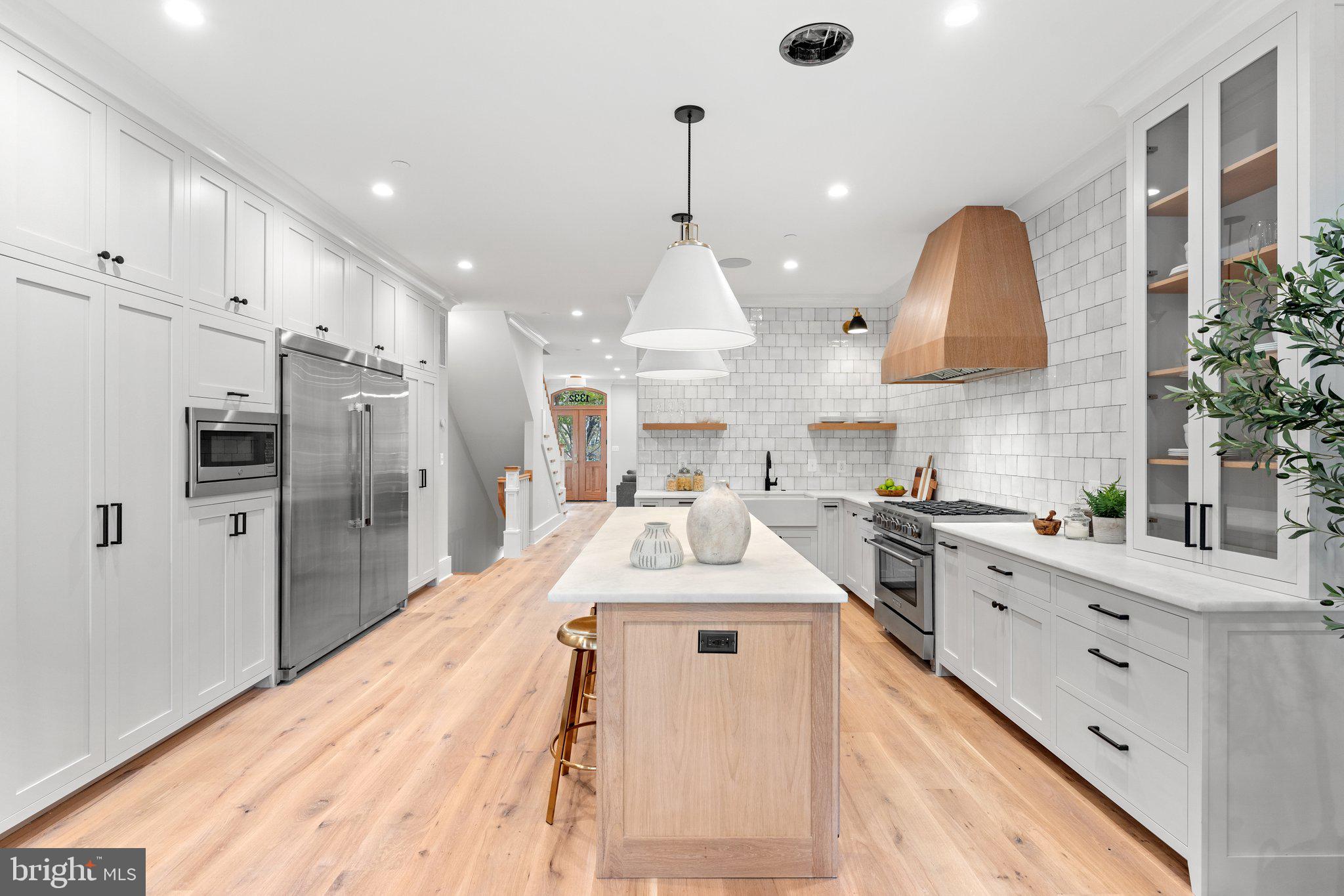 CAPITOL HILL - Residential