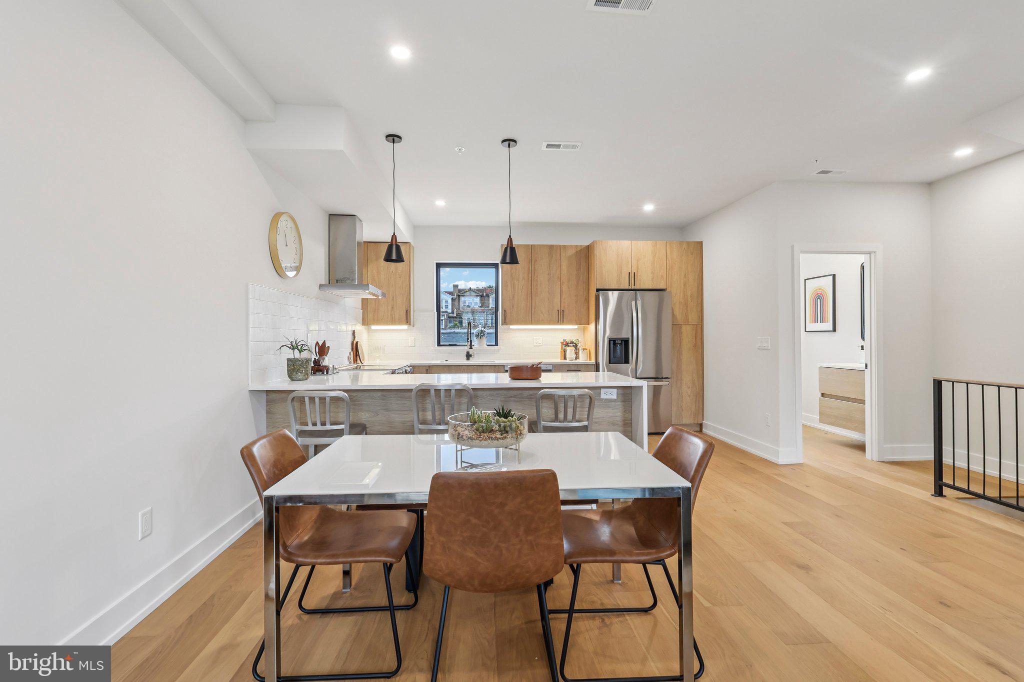 EAST FALLS - Residential