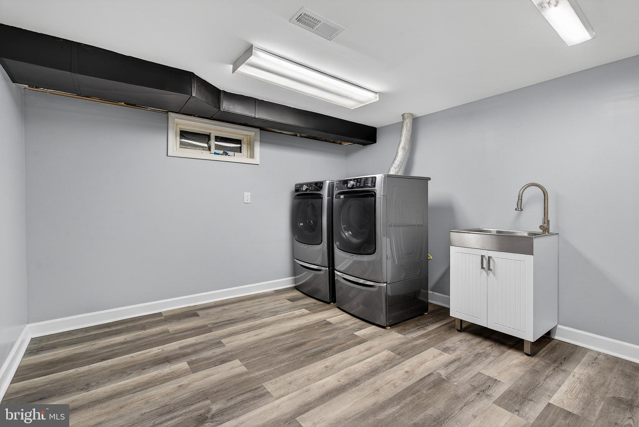 APPLE GROVE - Residential Lease