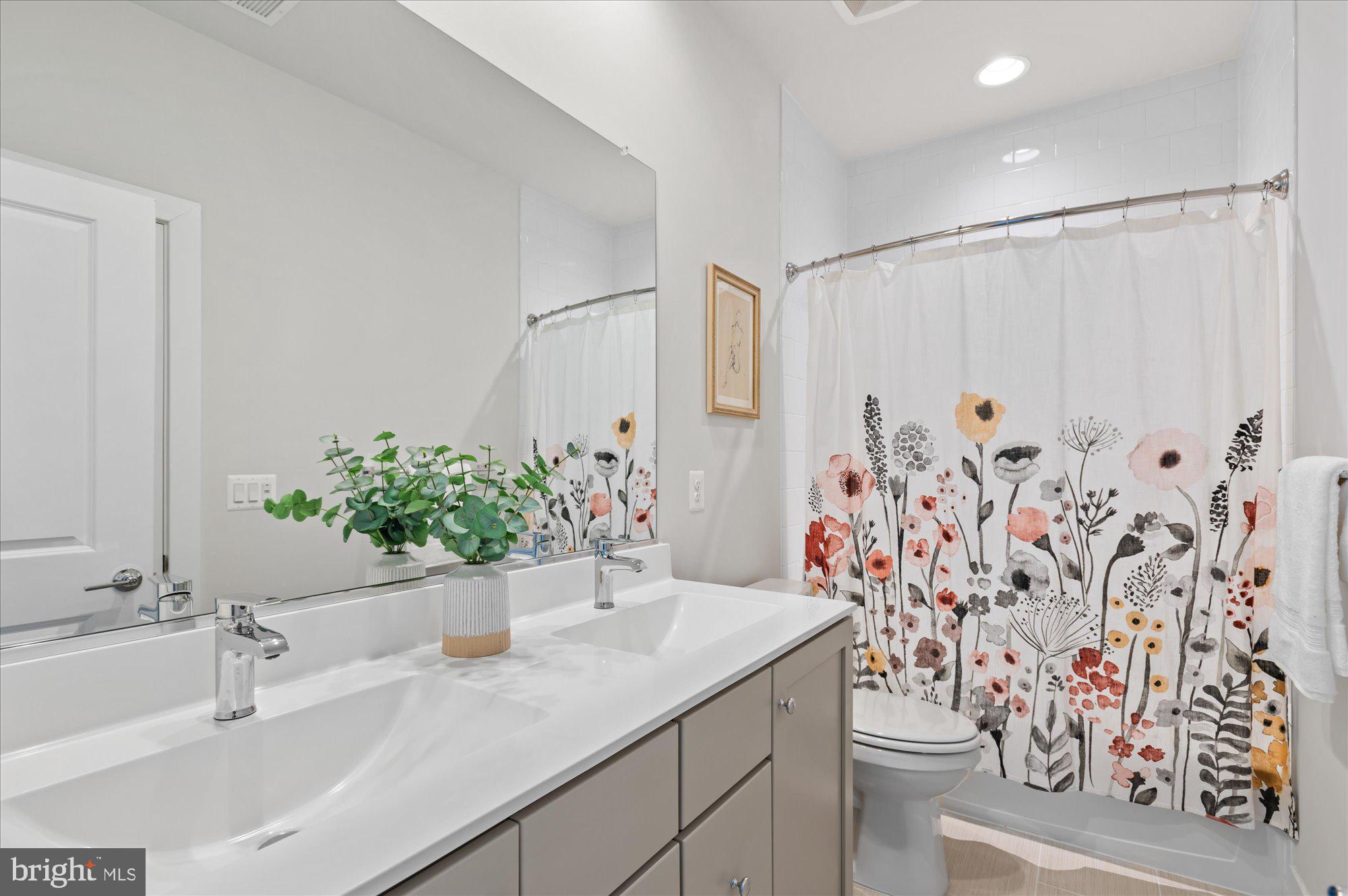 CROWN FARM - Residential