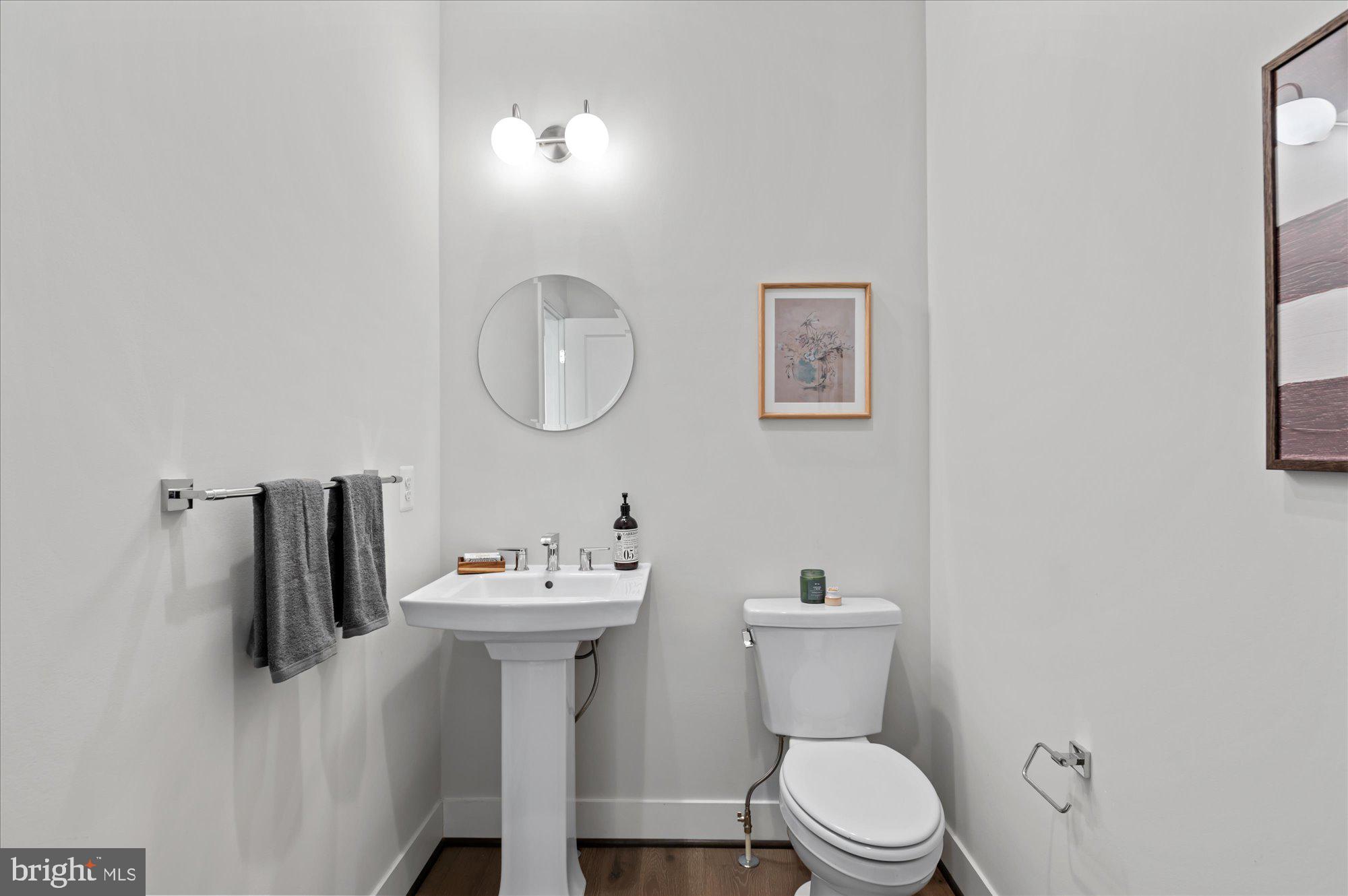 CROWN FARM - Residential