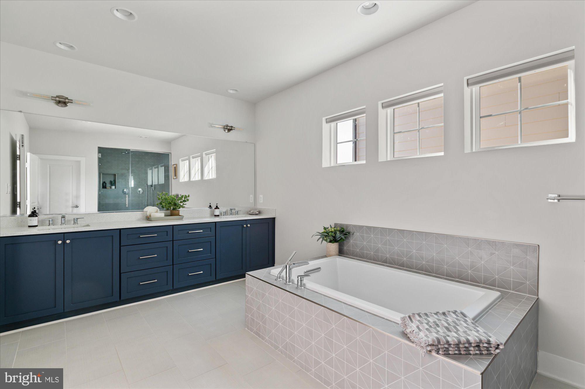 CROWN FARM - Residential