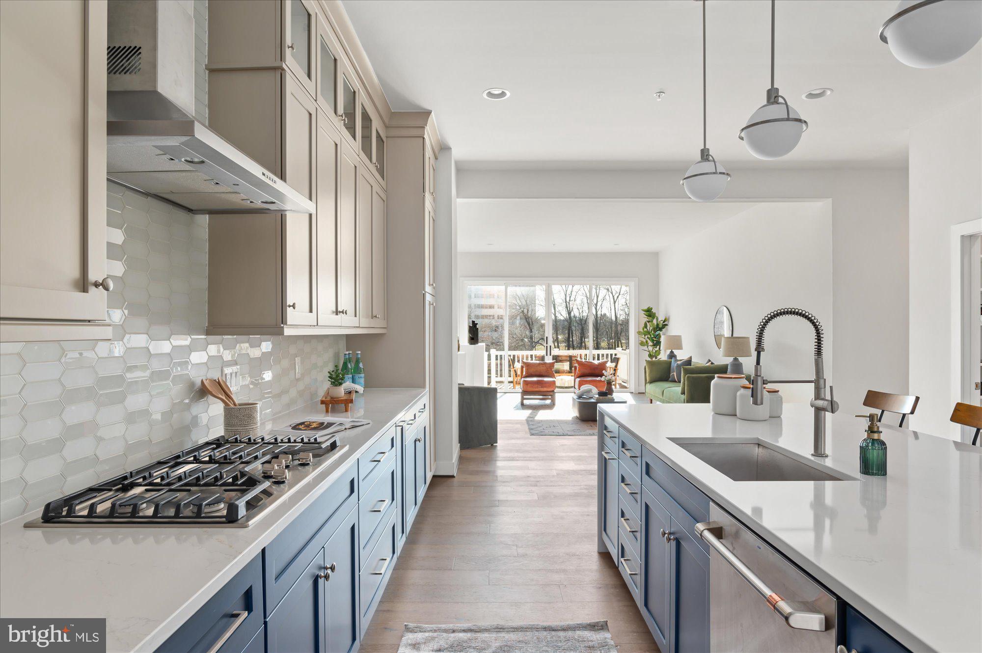 CROWN FARM - Residential