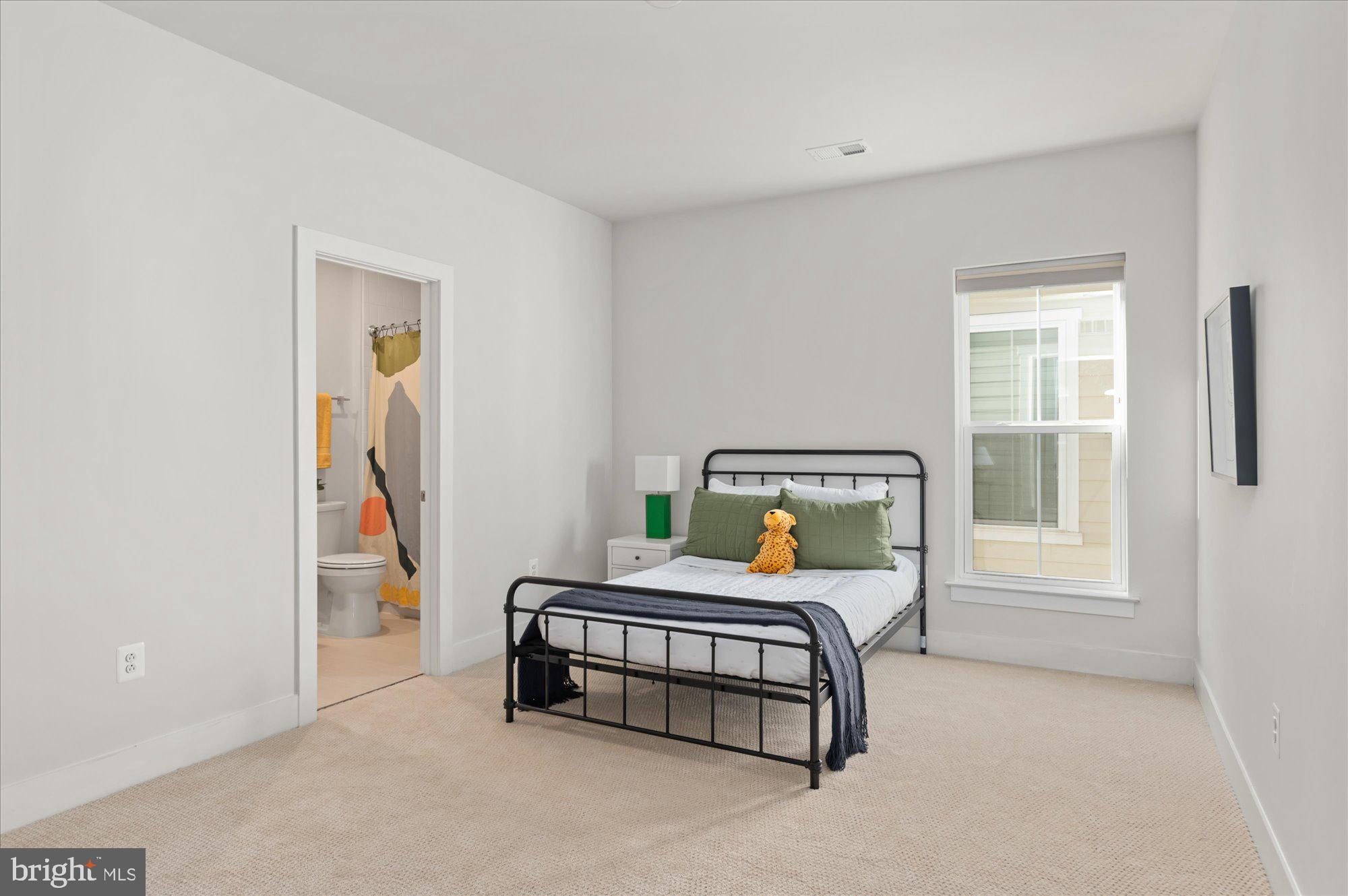 CROWN FARM - Residential