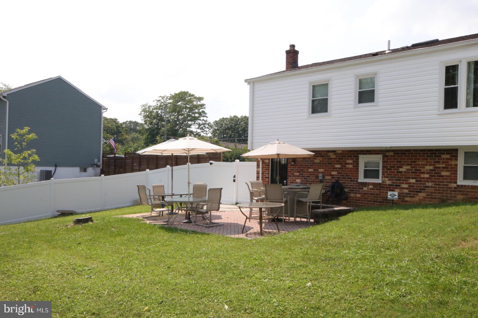 LYNNALAN ACRES - Residential Lease