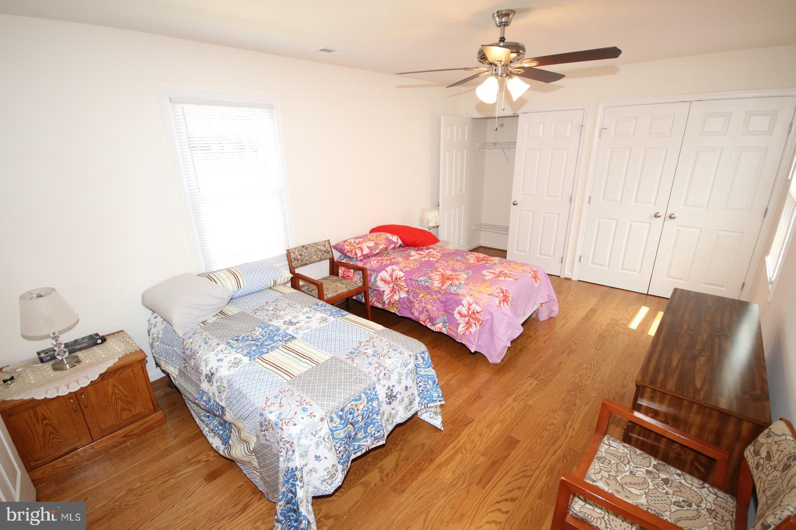 LYNNALAN ACRES - Residential Lease