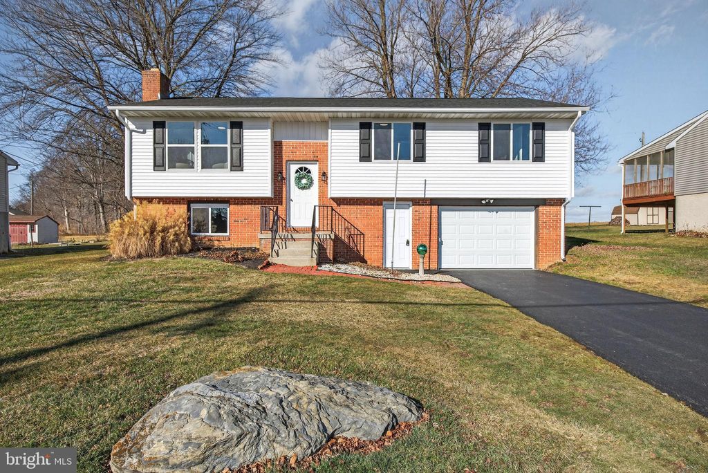 Photo of 1721 Pioneer Road, LANCASTER, PA 17602 (MLS # PALA2081284)